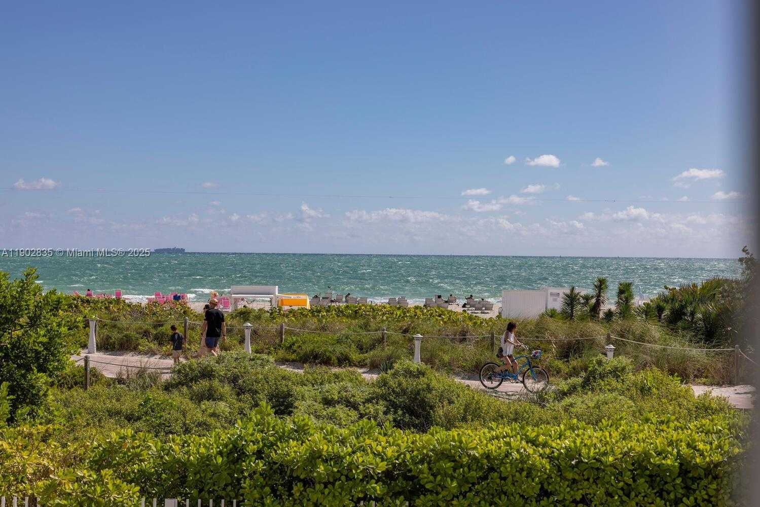 Imagen de Pequeño Objeto