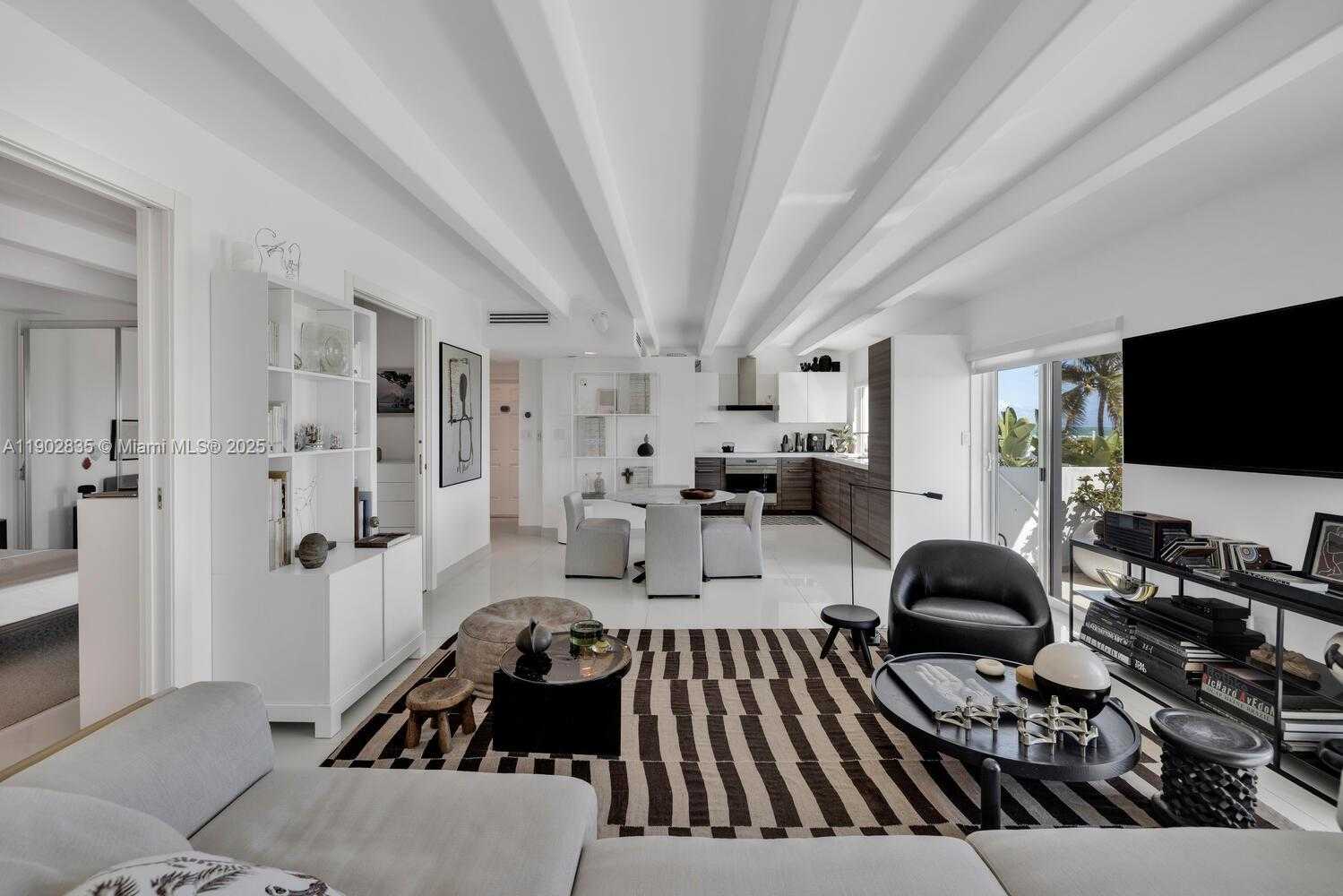 Imagen de Pequeño Objeto