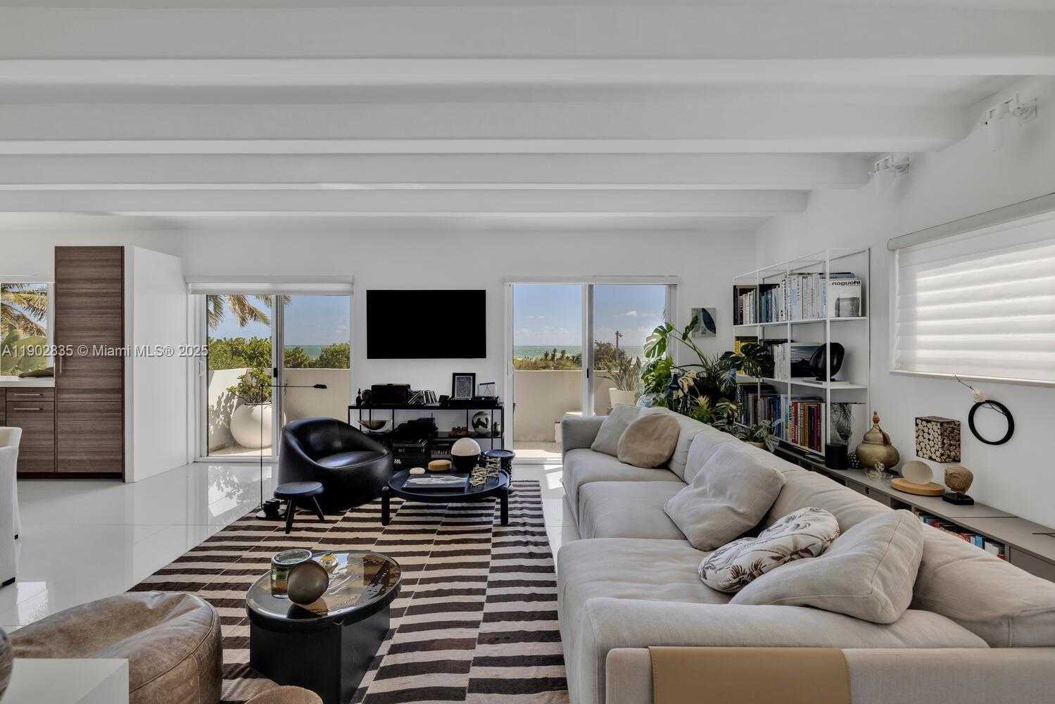 Imagen de Pequeño Objeto