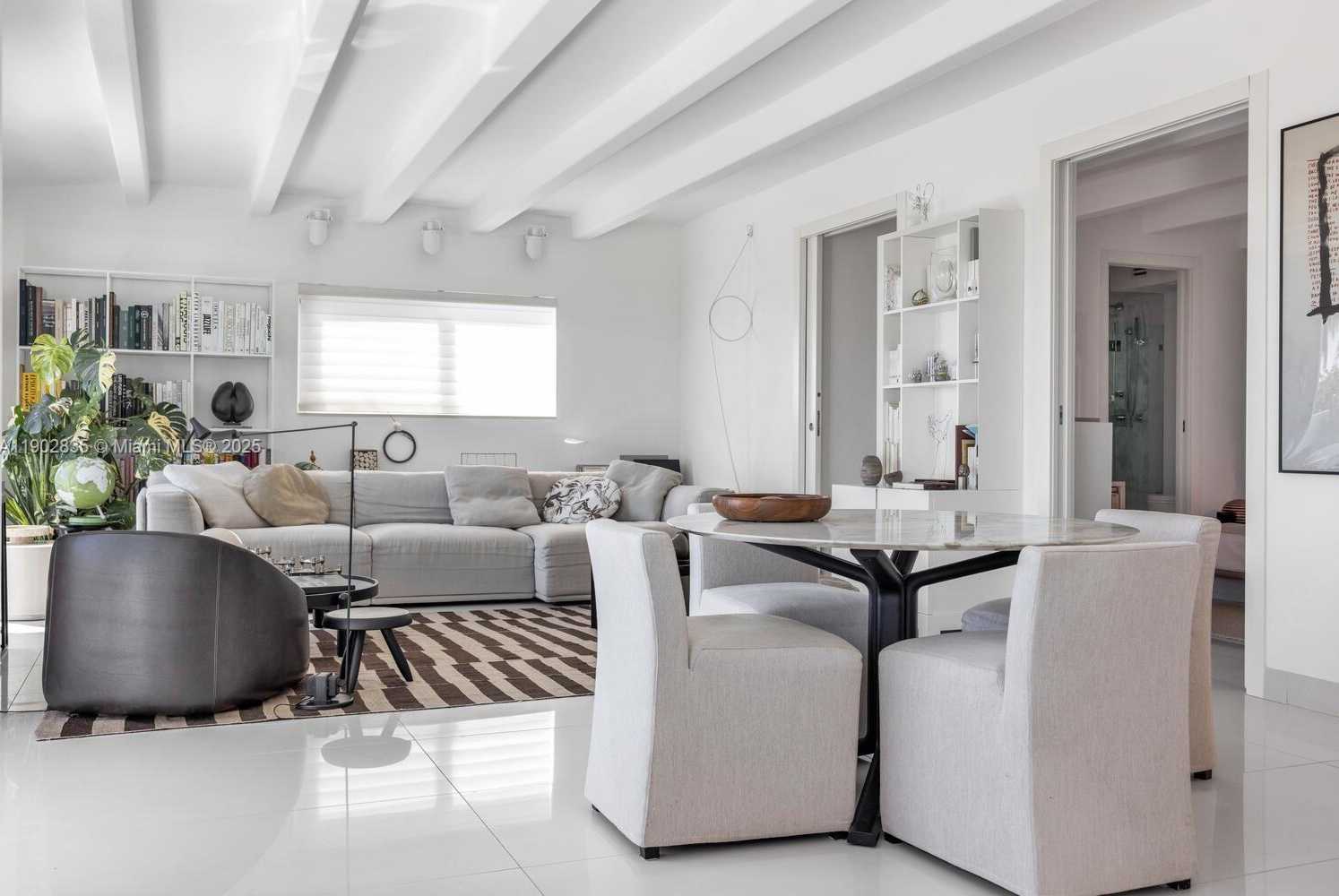 Imagen de Pequeño Objeto