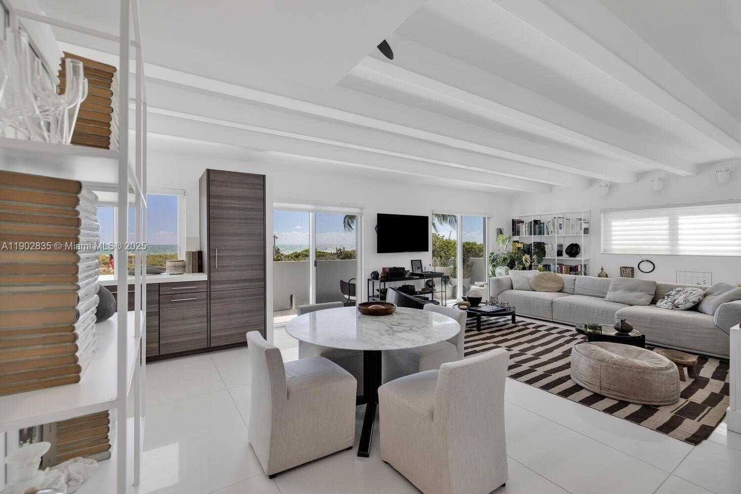 Imagen de Pequeño Objeto