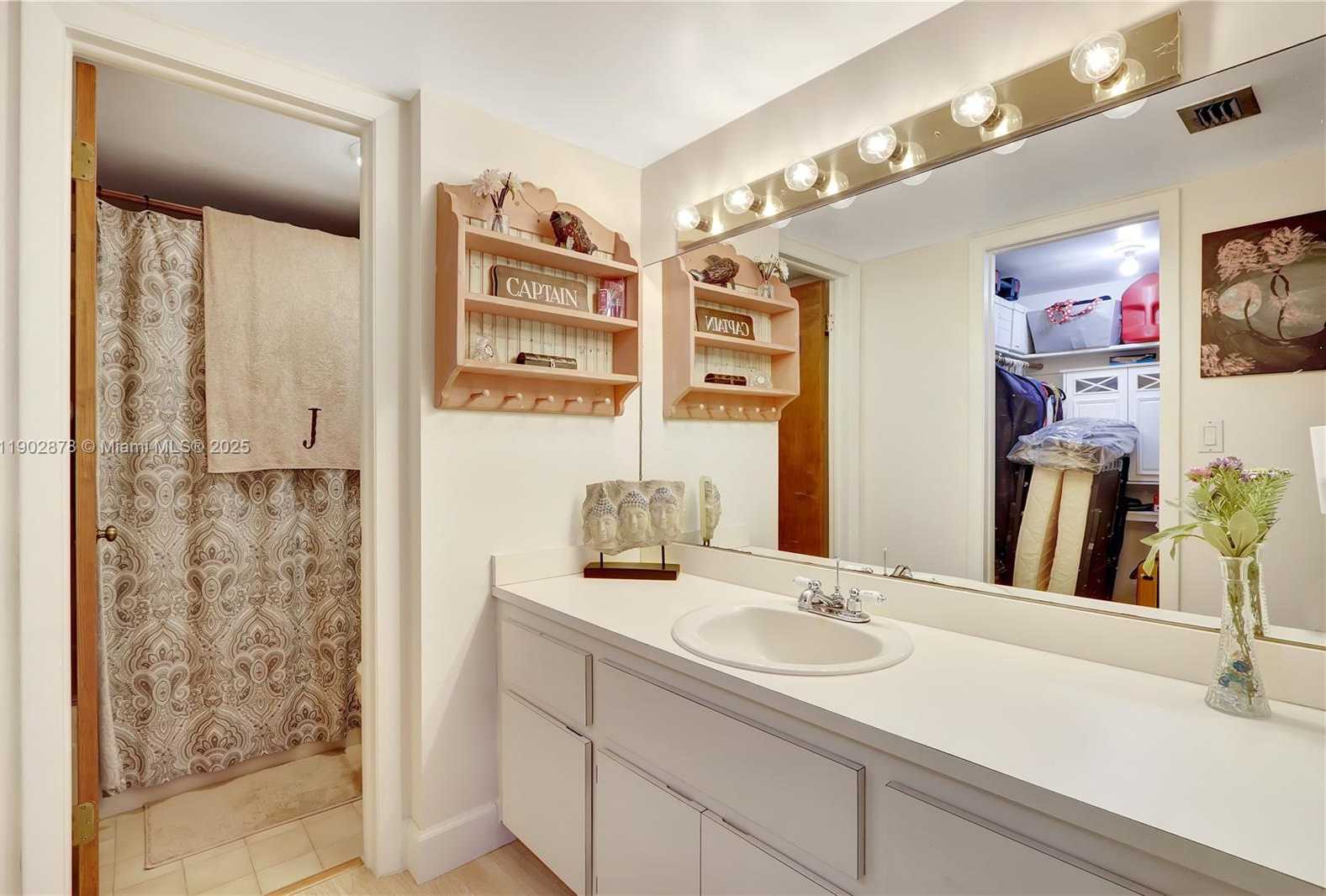 Small Image of 5201 ORDUNA DR #15, Coral Gables Number 12