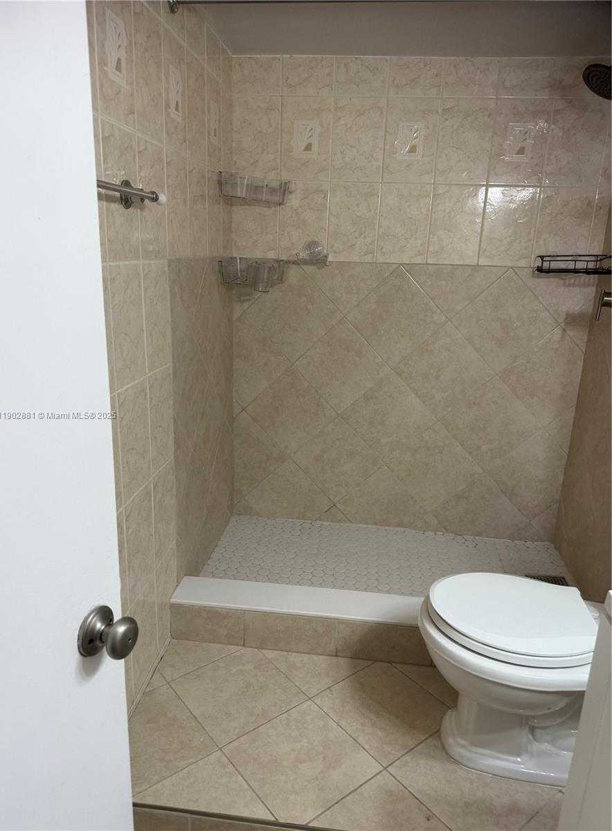 Small Image of 14311 NORTH KENDALL DR #206A, Miami Number 8
