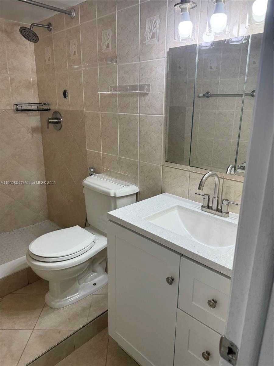 Small Image of 14311 NORTH KENDALL DR #206A, Miami Number 9