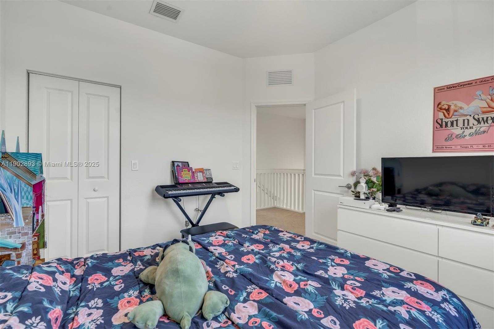 Imagen de Pequeño Objeto