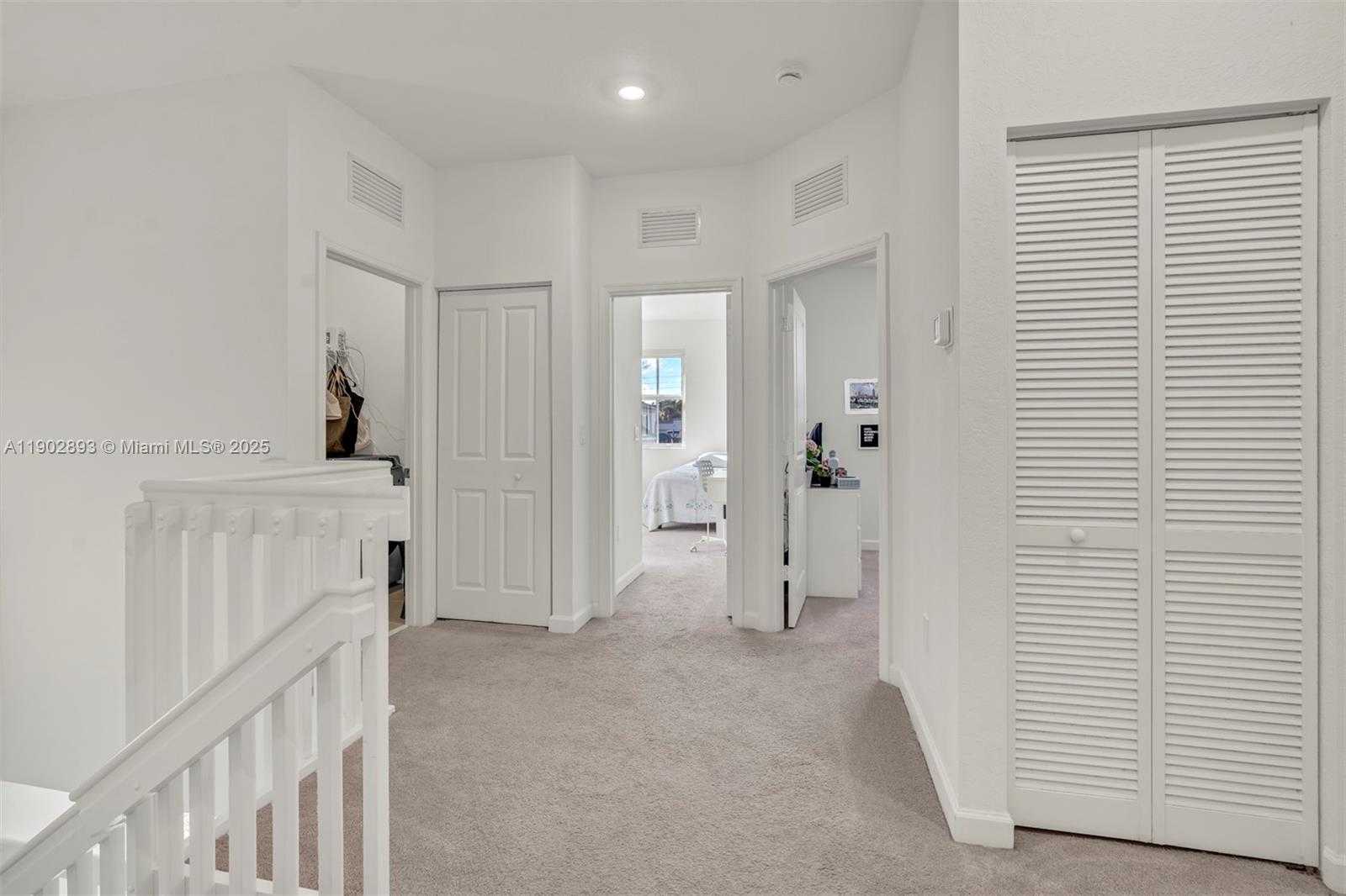 Imagen de Pequeño Objeto