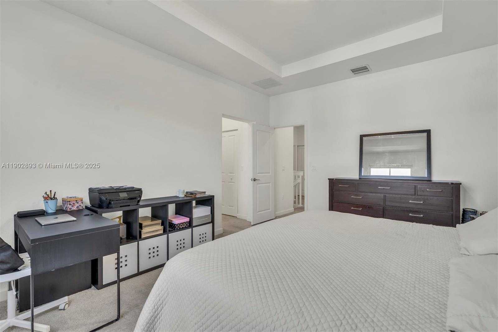 Imagen de Pequeño Objeto