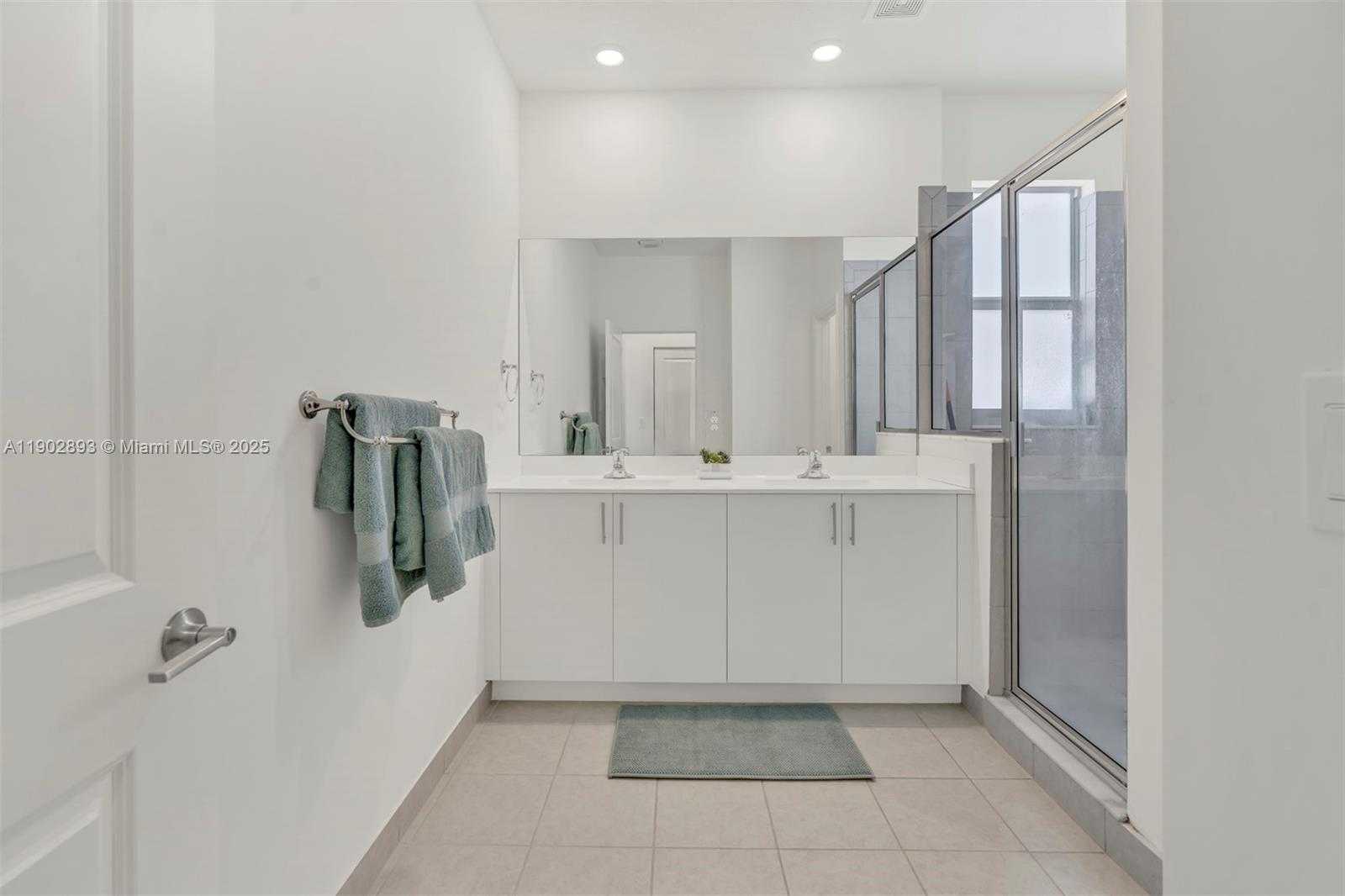 Imagen de Pequeño Objeto