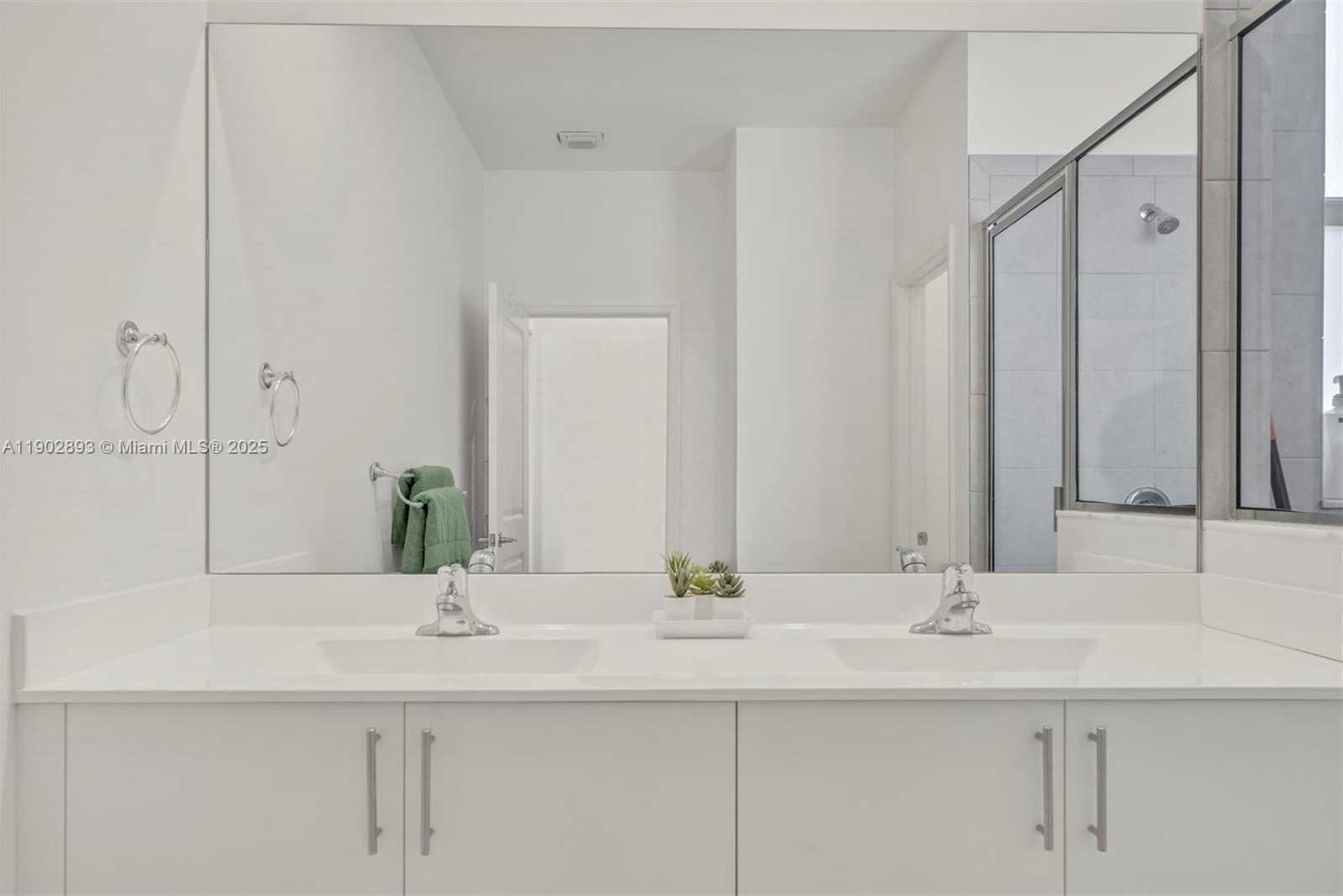 Imagen de Pequeño Objeto