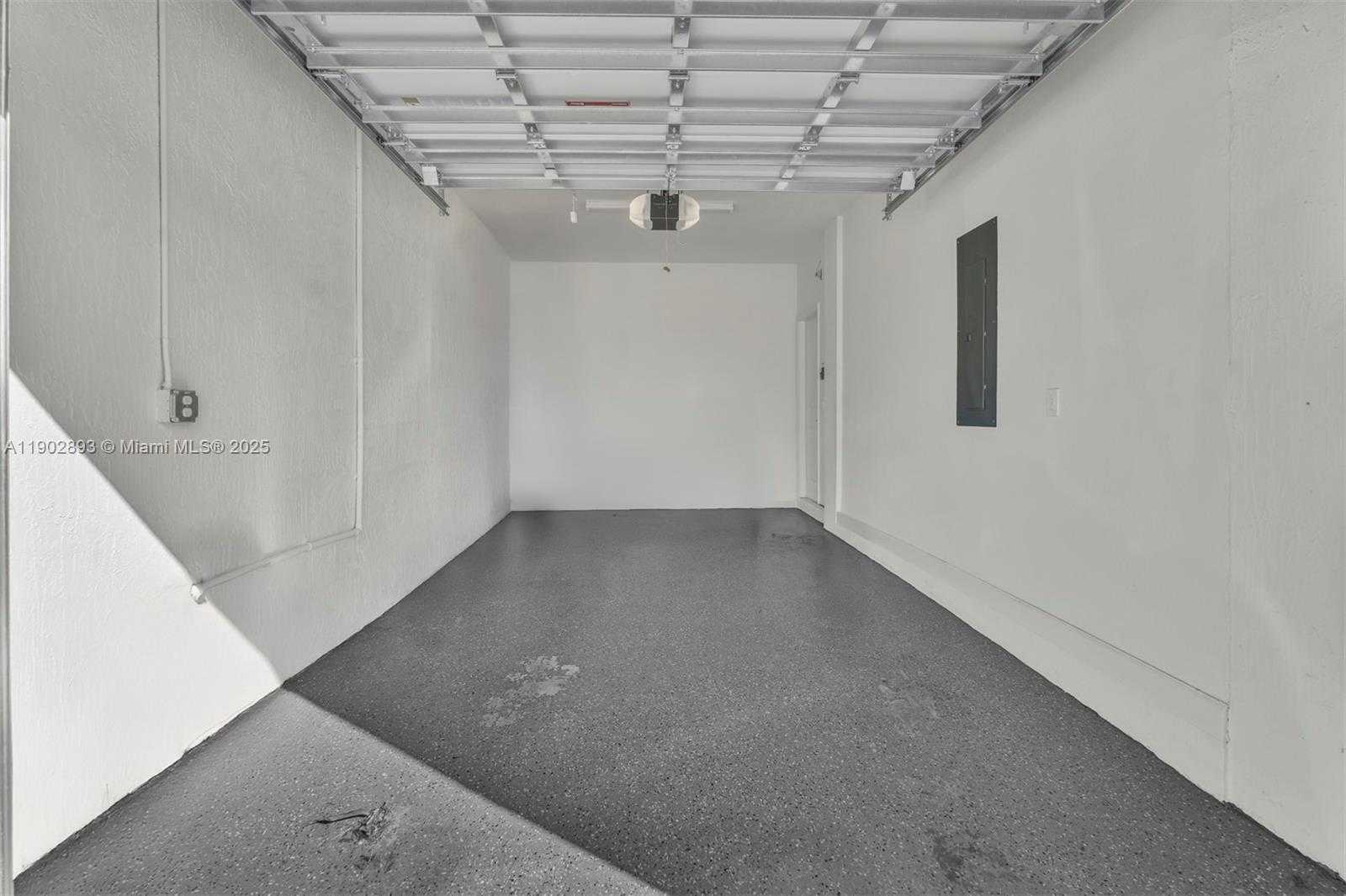 Imagen de Pequeño Objeto