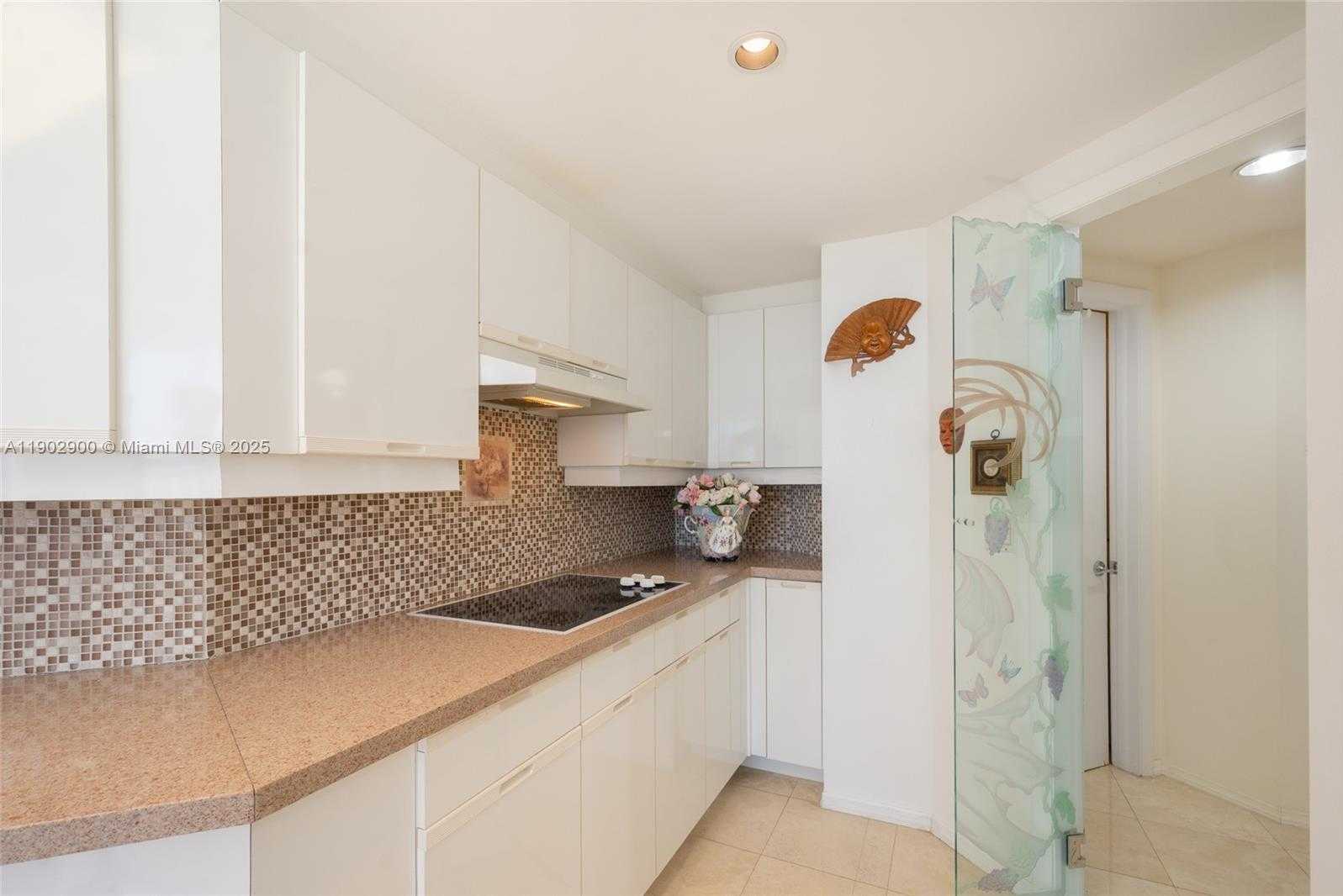 Small Image of 2000 ISLAND BLVD #1109, Aventura Number 13