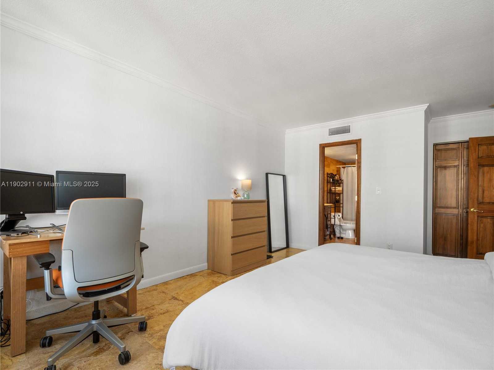 Small Image of 600 THREE ISLANDS BLVD #1814, Hallandale Beach Number 17