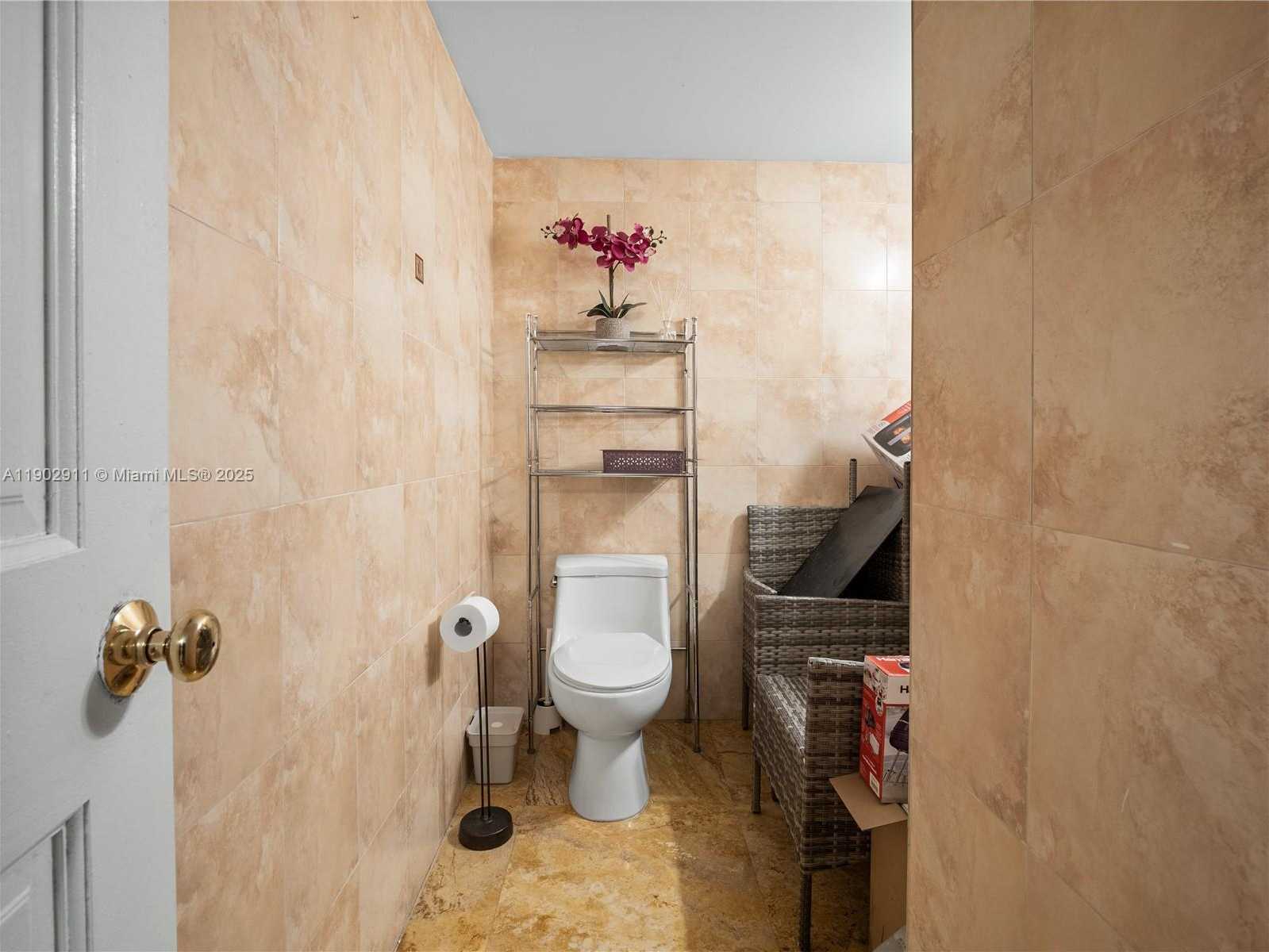 Small Image of 600 THREE ISLANDS BLVD #1814, Hallandale Beach Number 19