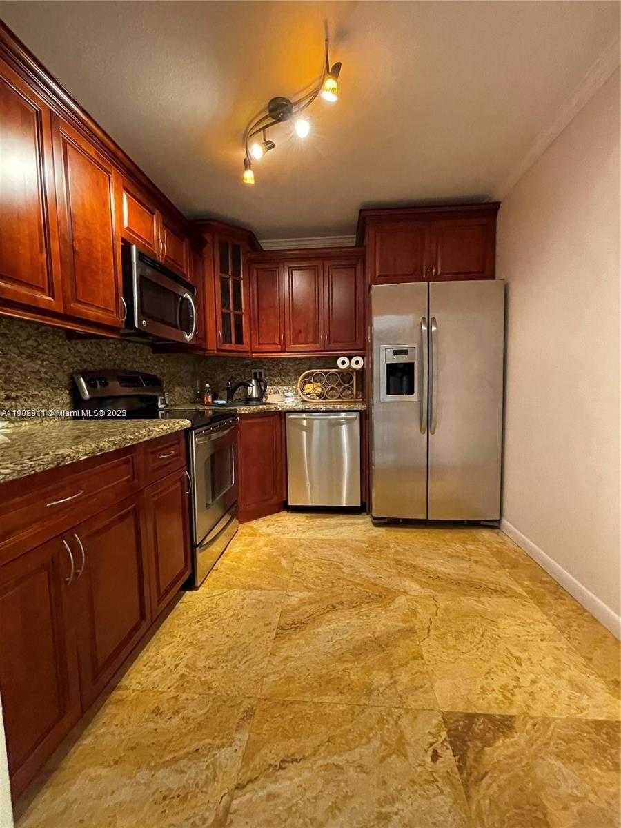 Small Image of 600 THREE ISLANDS BLVD #1814, Hallandale Beach Number 4