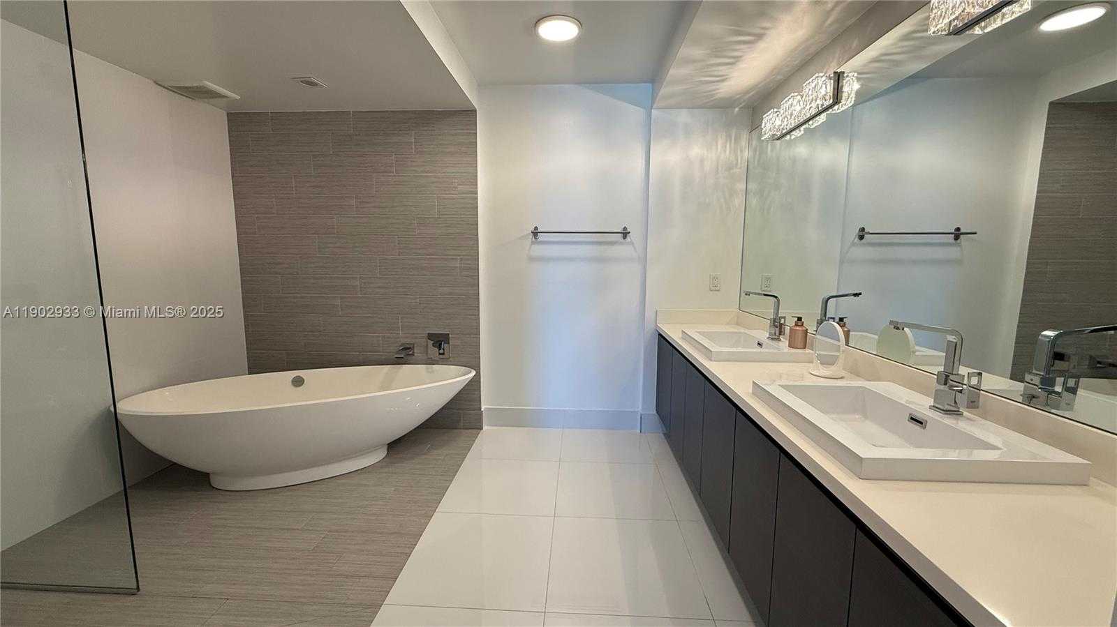 Small Image of Sunny Isles Beach Number 13