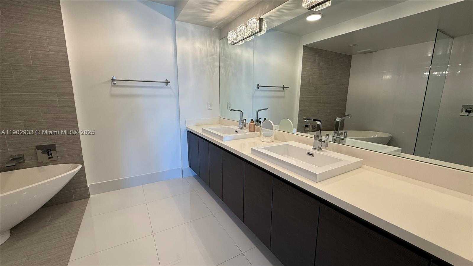 Small Image of Sunny Isles Beach Number 14