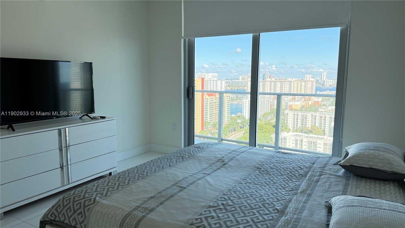 Small Image of Sunny Isles Beach Number 18