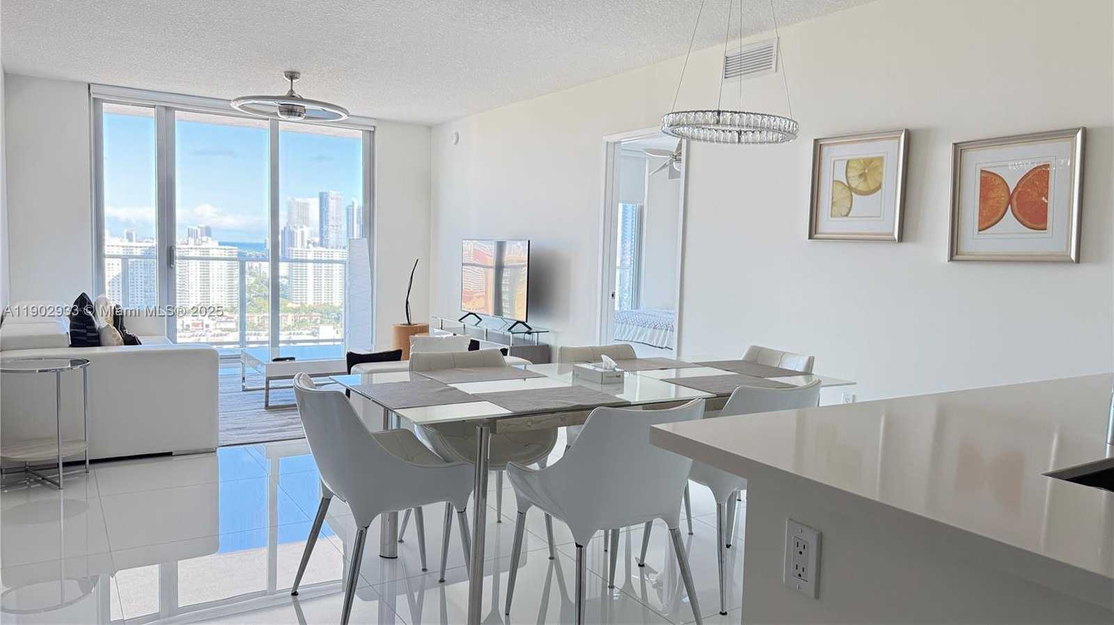 Small Image of Sunny Isles Beach Number 3