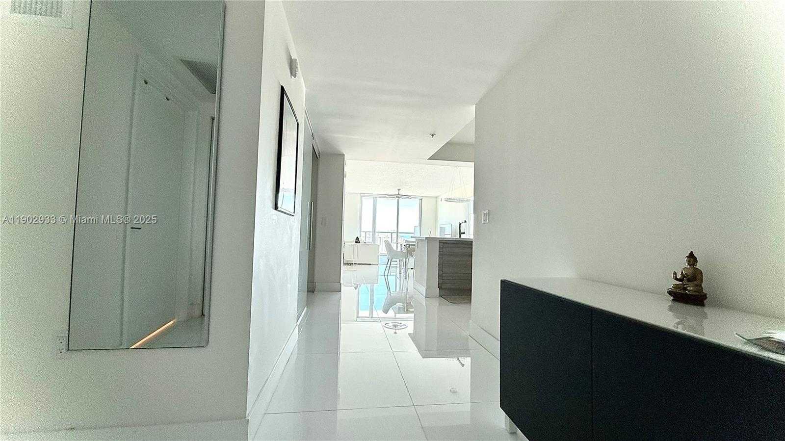 Small Image of Sunny Isles Beach Number 7