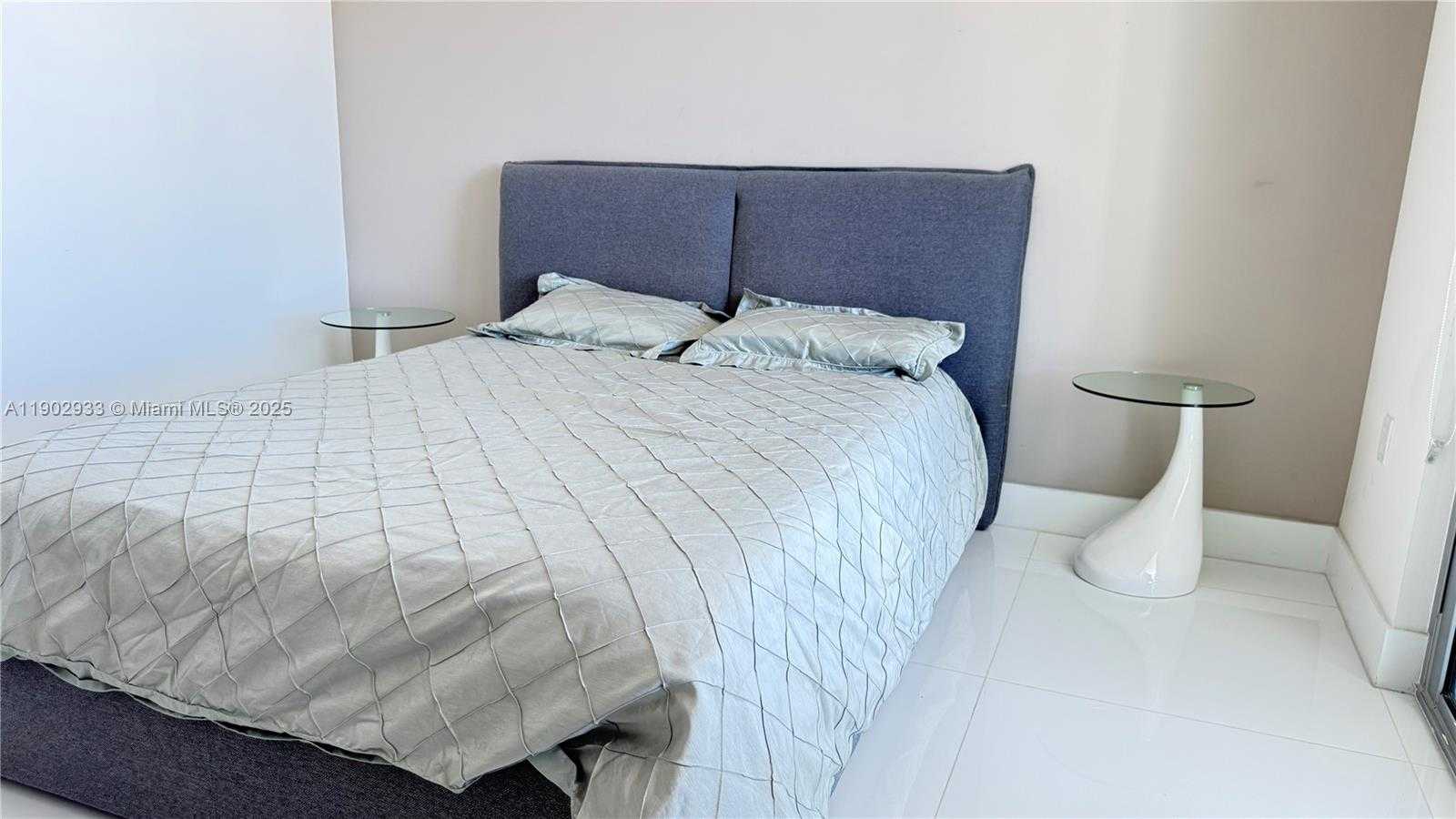 Small Image of Sunny Isles Beach Number 9