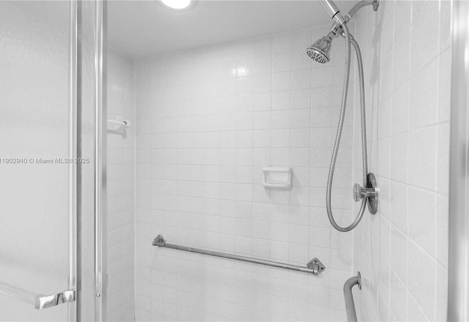 Small Image of 600 THREE ISLANDS BLVD #1522, Hallandale Beach Number 22