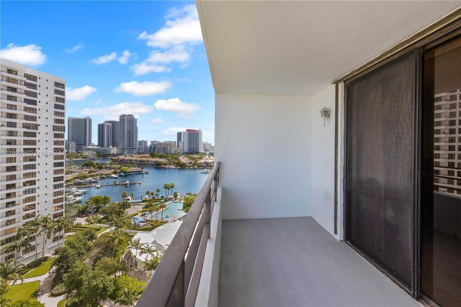 Small Image of 600 THREE ISLANDS BLVD #1522, Hallandale Beach Number 3