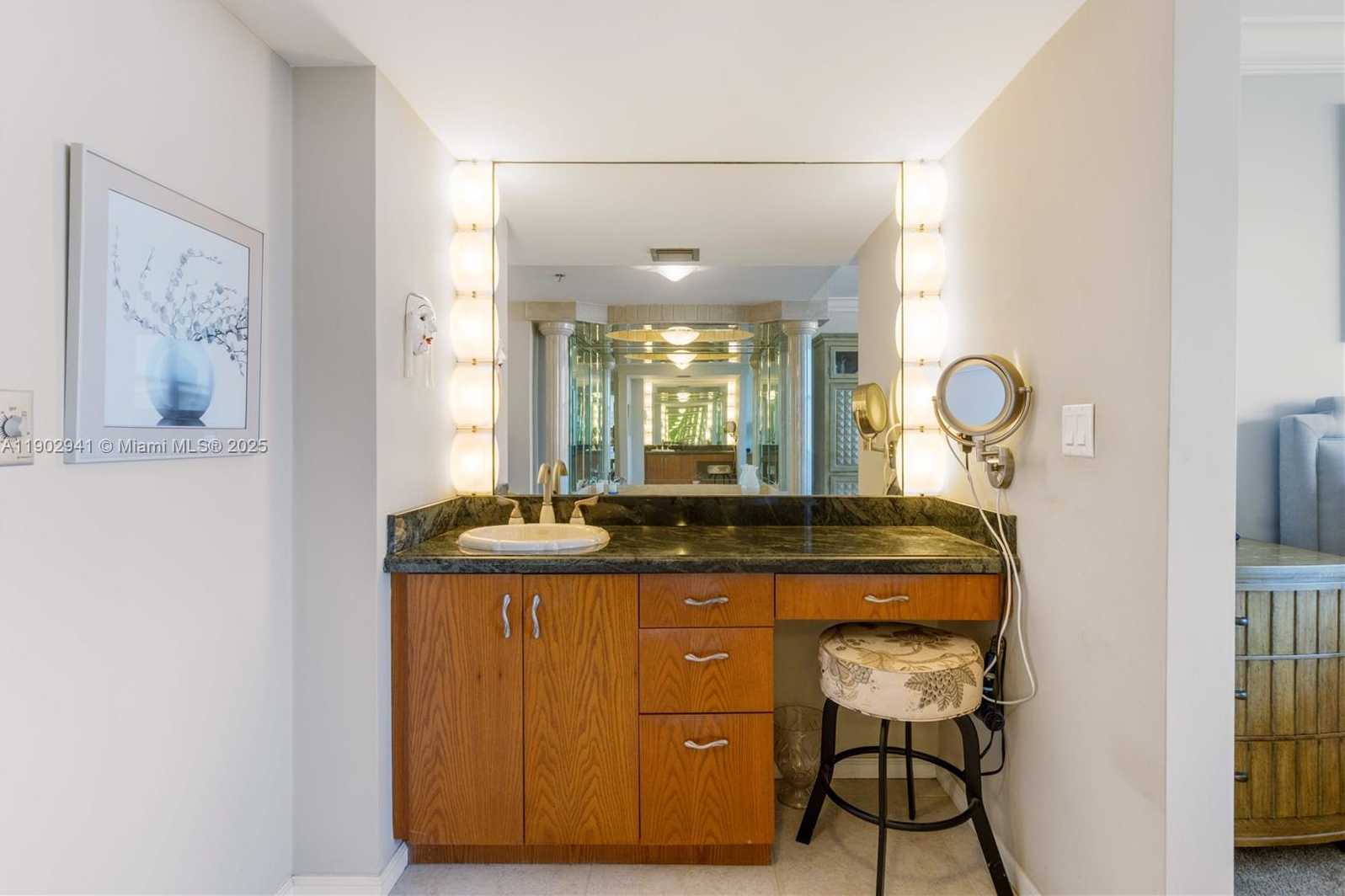 Small Image of 300 THREE ISLANDS BLVD #PH2A, Hallandale Beach Number 33