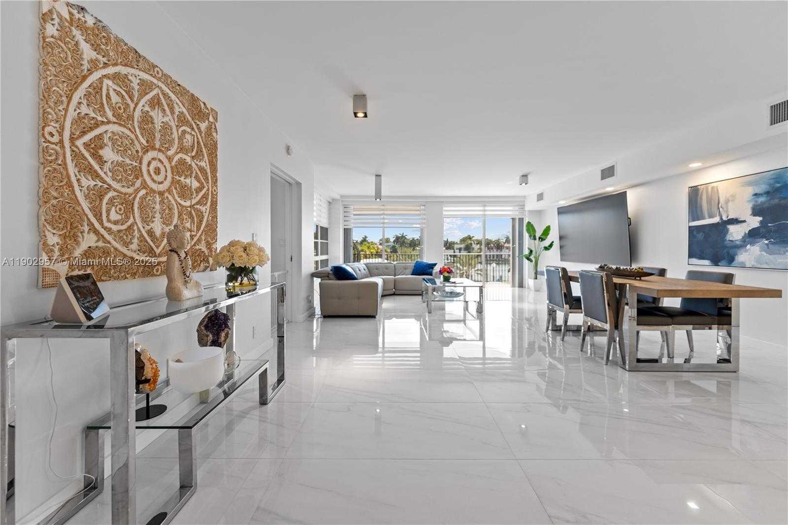 Small Image of 5660 COLLINS AVE #2A, Miami Beach Number 13