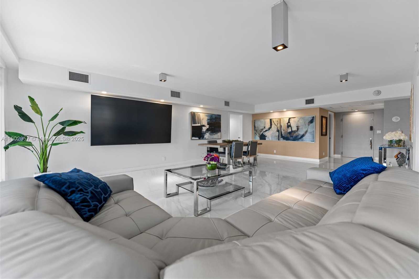 Small Image of 5660 COLLINS AVE #2A, Miami Beach Number 16