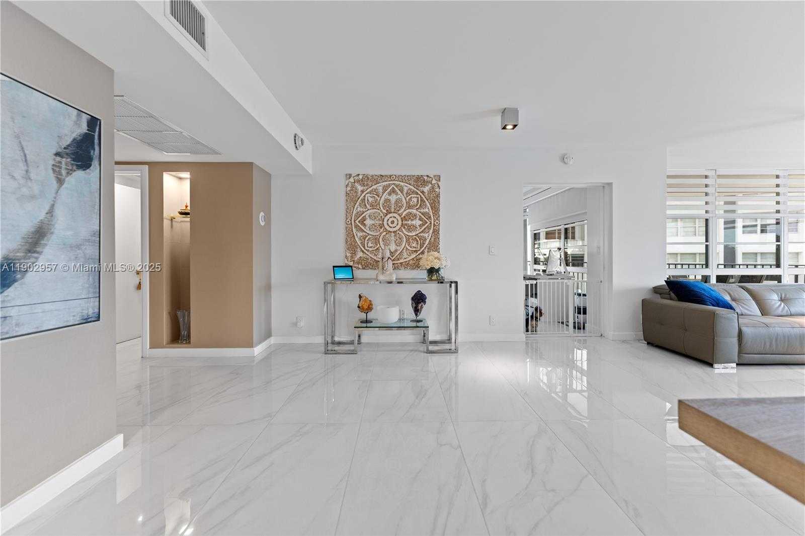 Small Image of 5660 COLLINS AVE #2A, Miami Beach Number 17