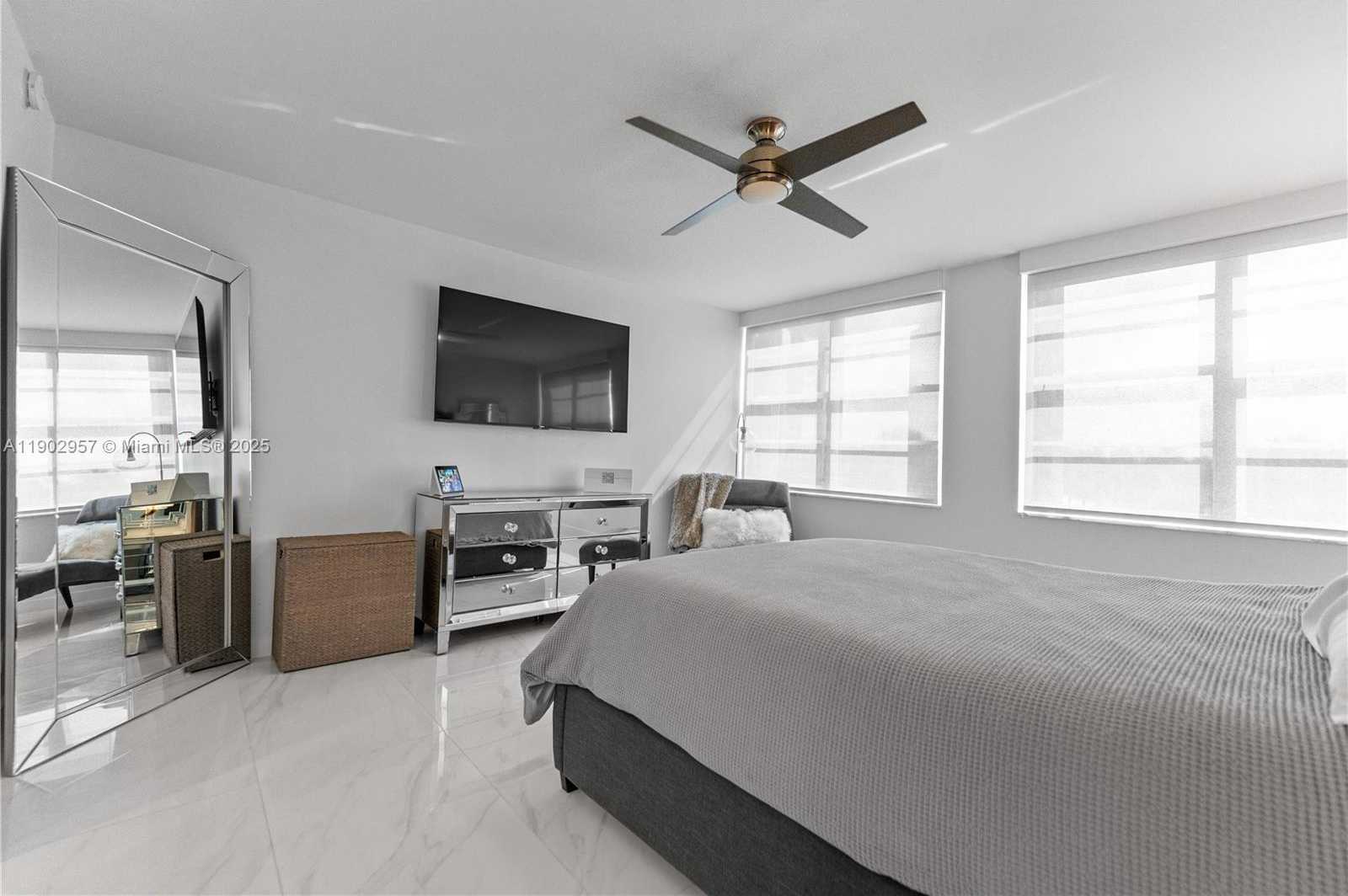Small Image of 5660 COLLINS AVE #2A, Miami Beach Number 31
