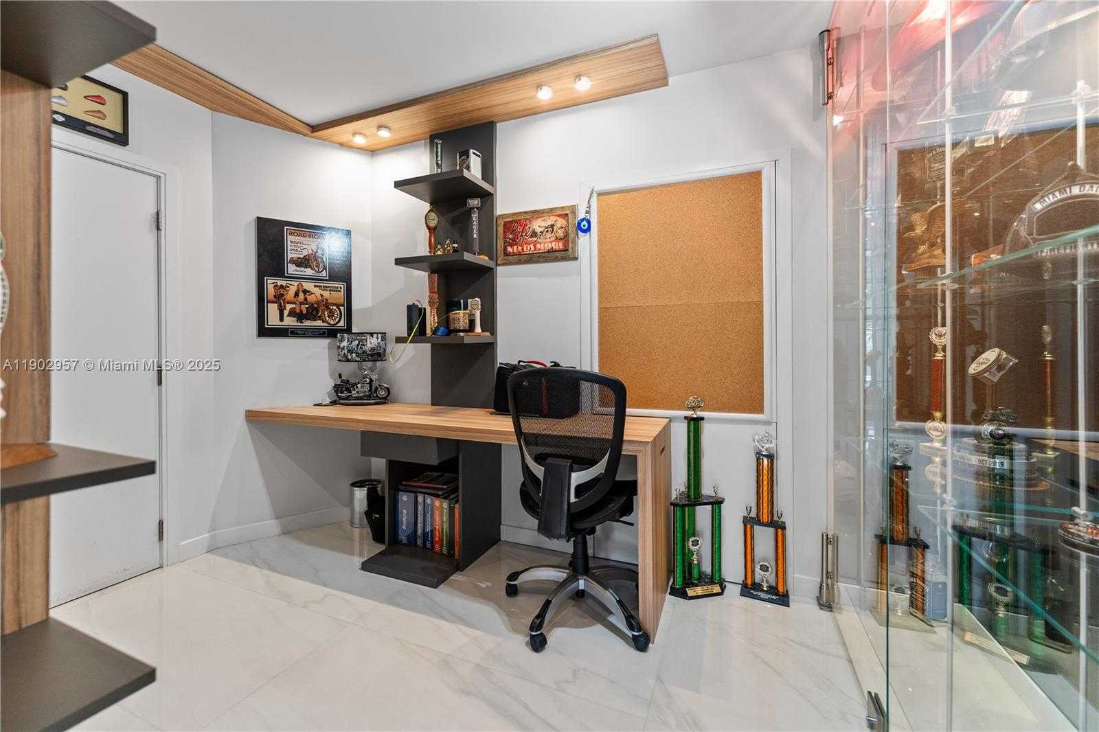 Small Image of 5660 COLLINS AVE #2A, Miami Beach Number 34