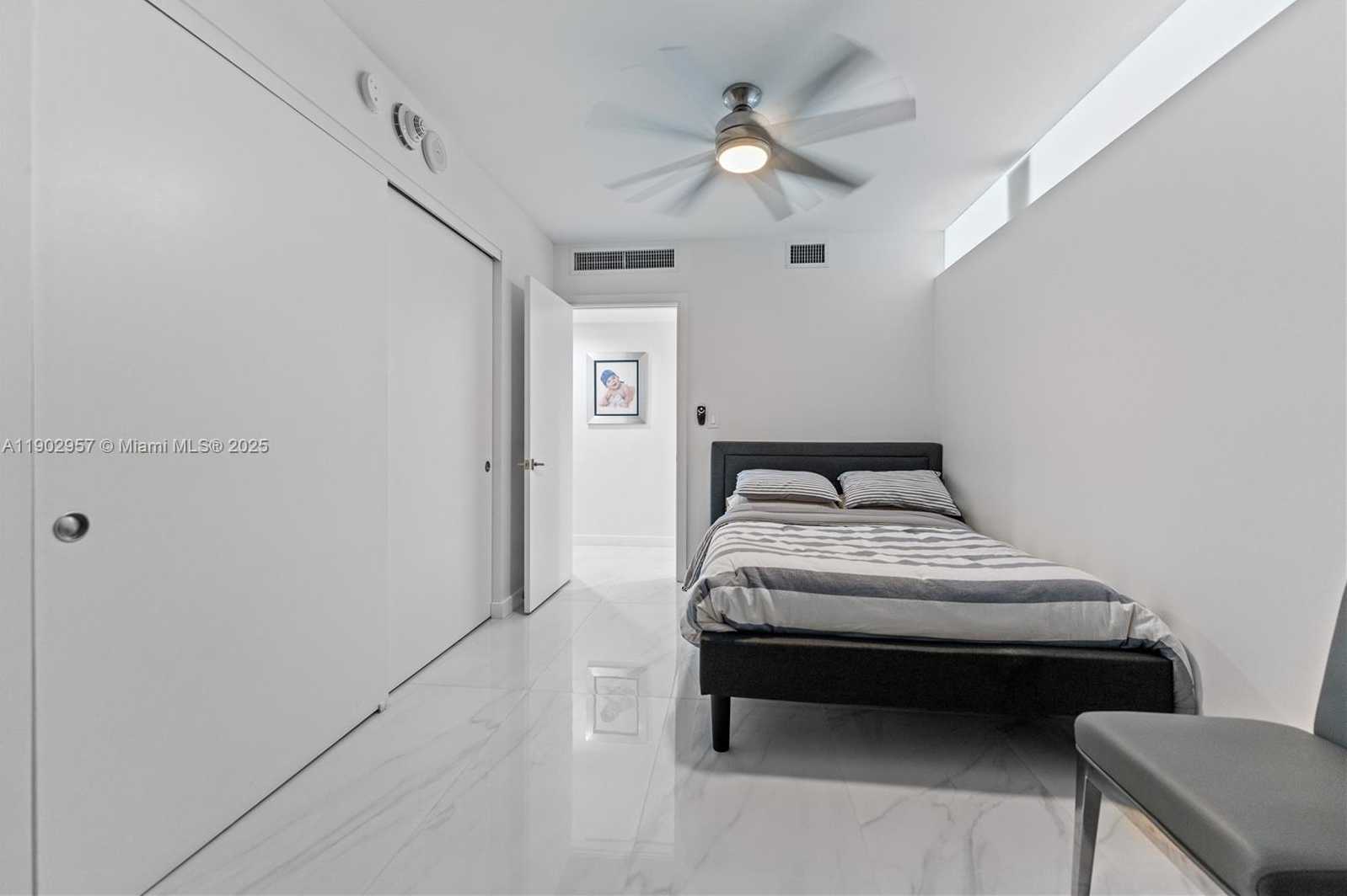 Small Image of 5660 COLLINS AVE #2A, Miami Beach Number 40