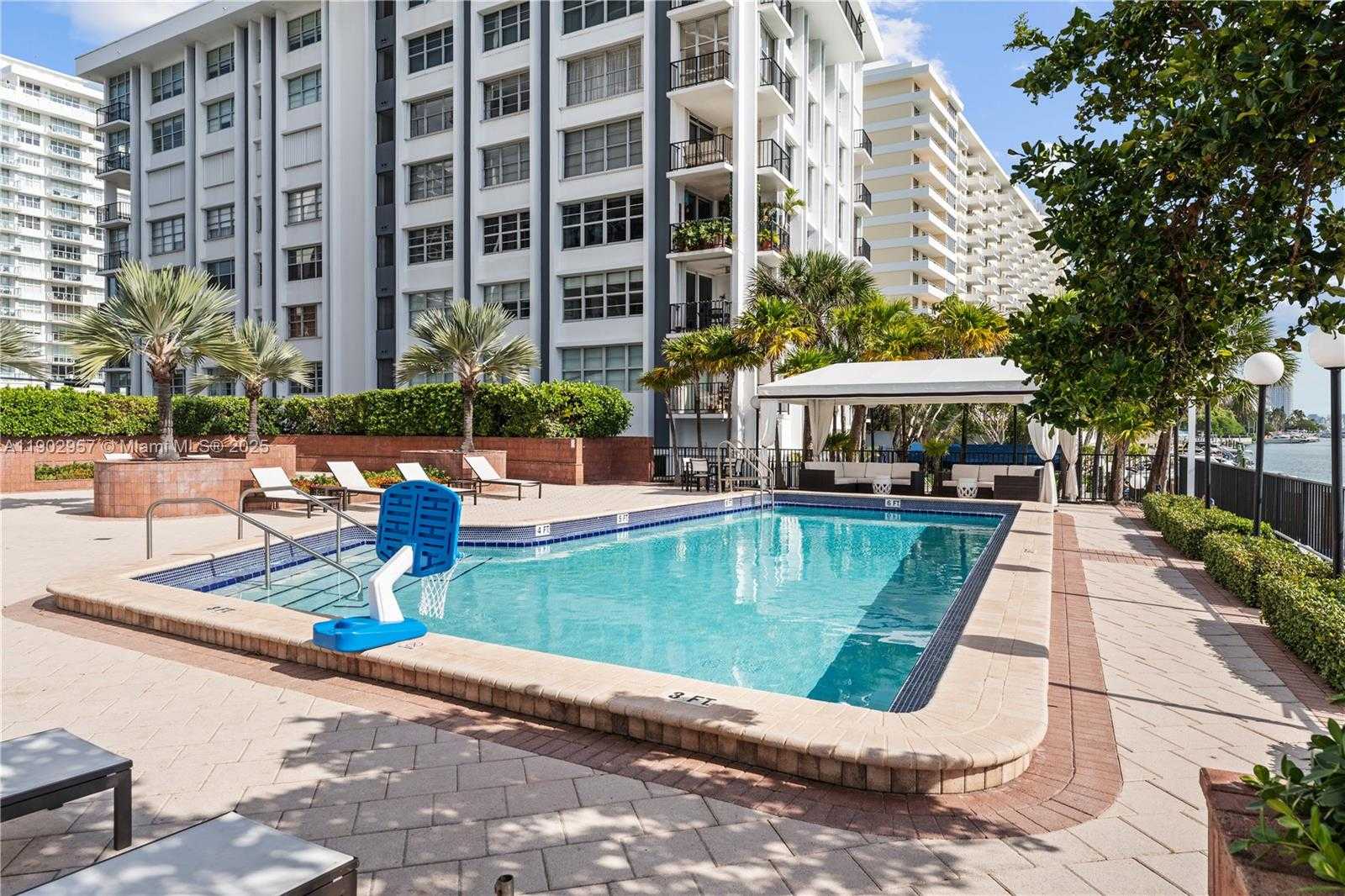 Small Image of 5660 COLLINS AVE #2A, Miami Beach Number 48