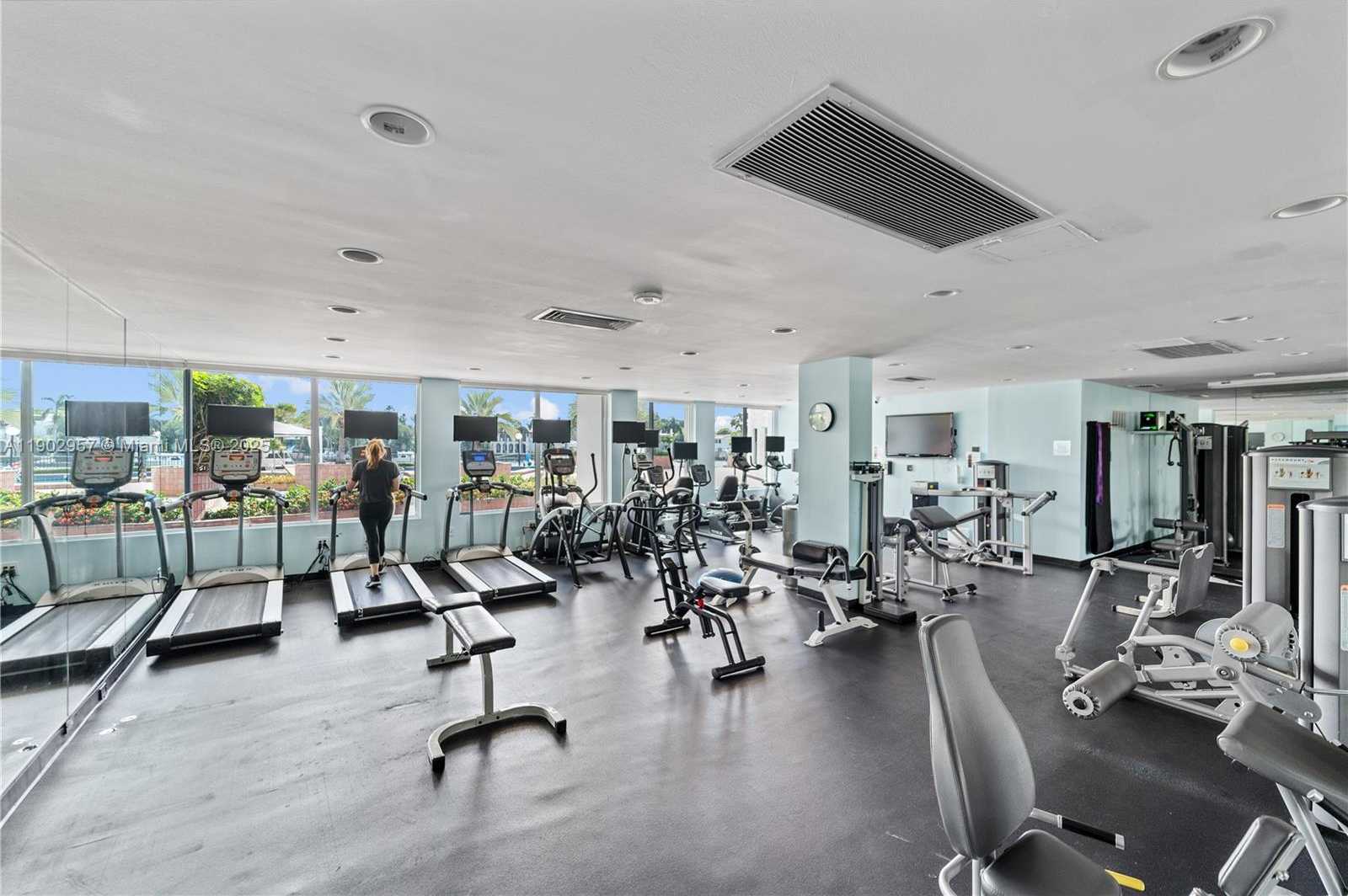 Small Image of 5660 COLLINS AVE #2A, Miami Beach Number 55