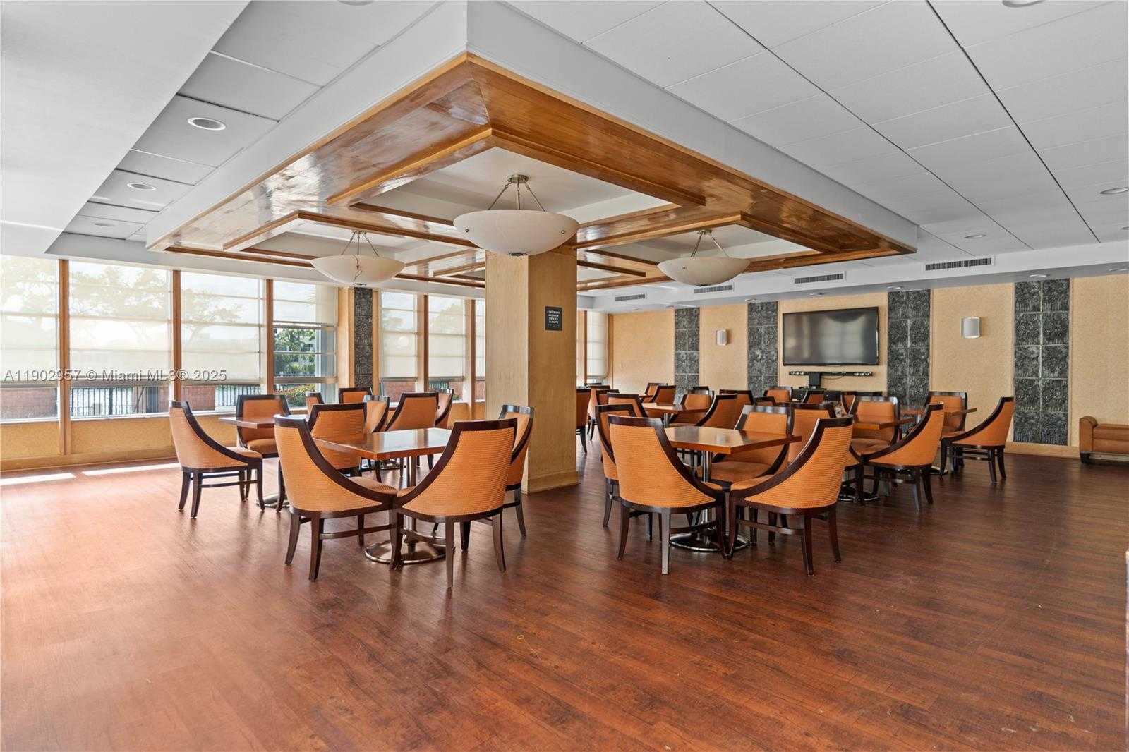 Small Image of 5660 COLLINS AVE #2A, Miami Beach Number 60