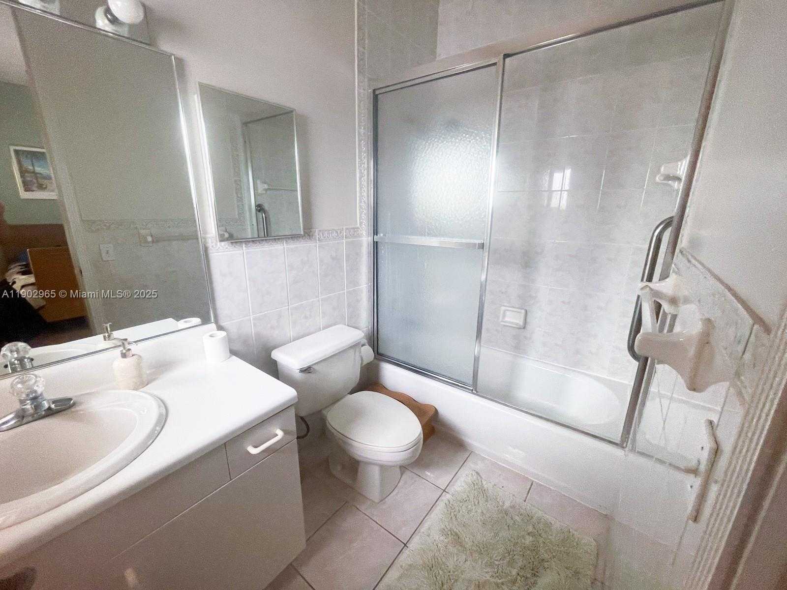 Small Image of 9008 COLLINS AVE #402, Surfside Number 39