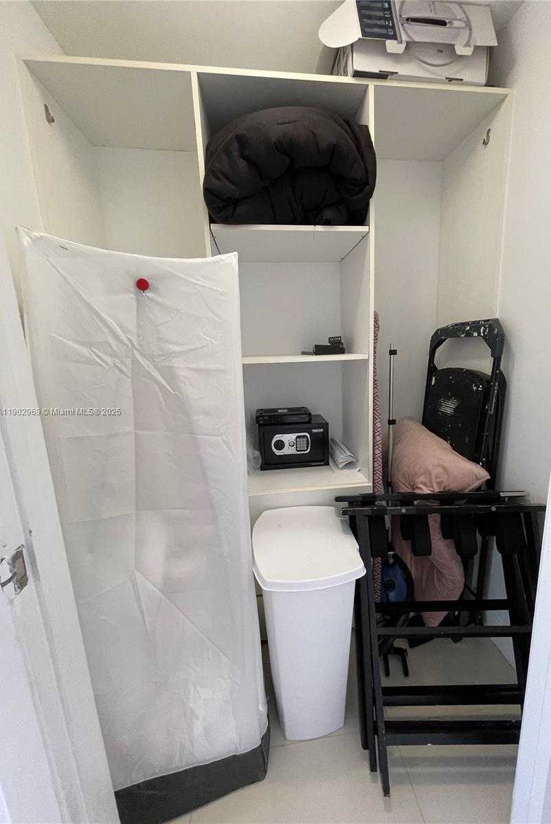 Imagen de Pequeño Objeto