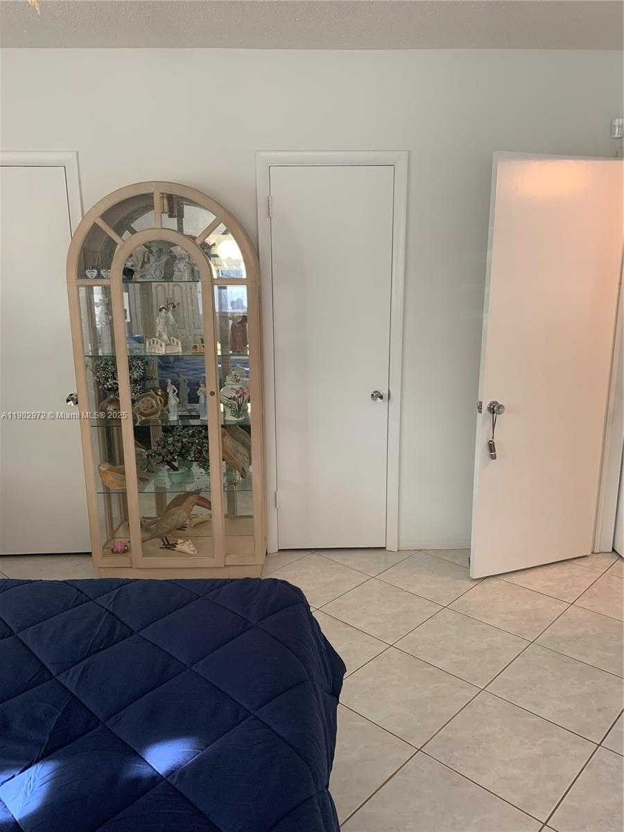 Small Image of 1501 ARTHUR ST #1, Hollywood Number 12