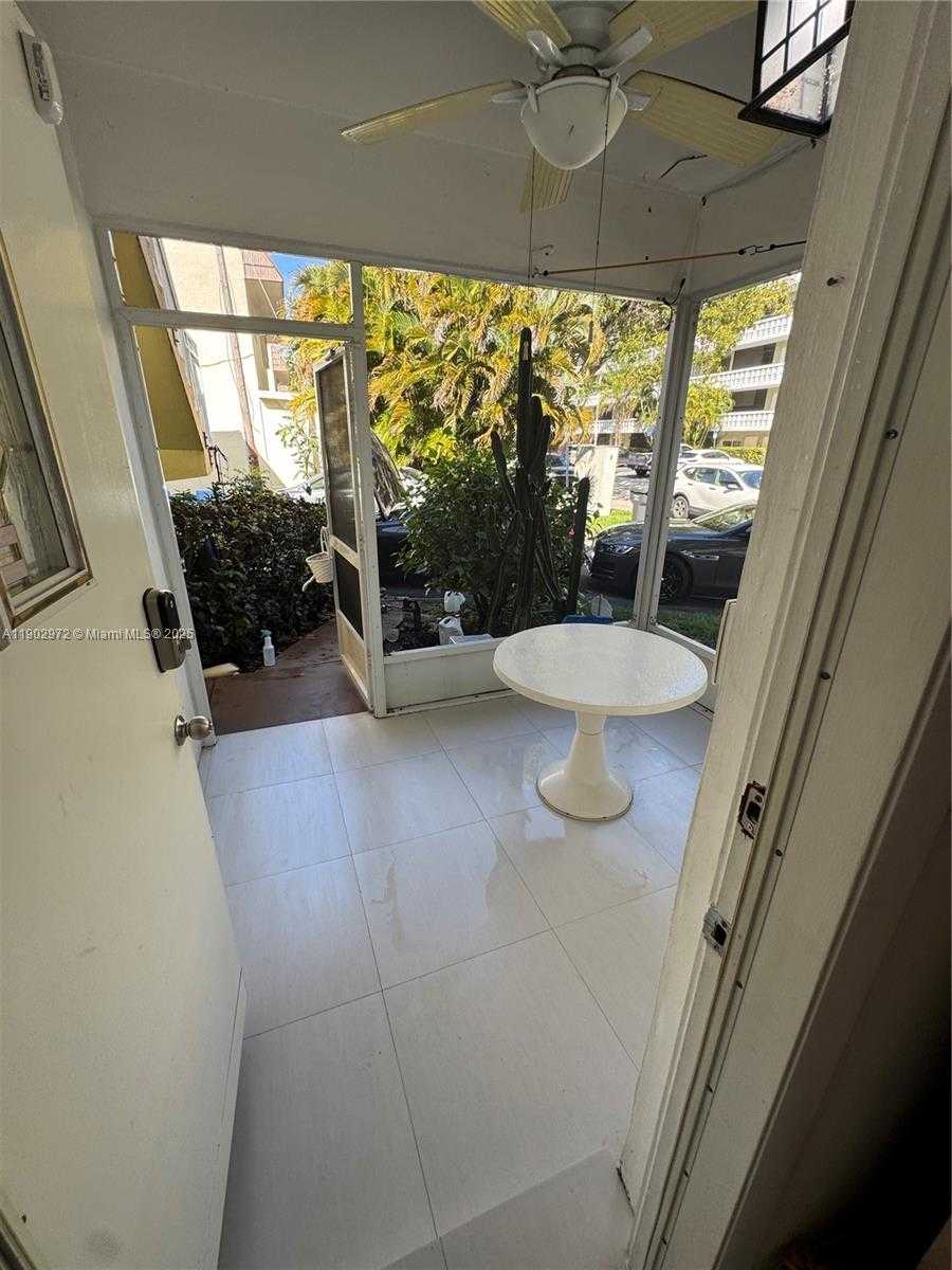 Small Image of 1501 ARTHUR ST #1, Hollywood Number 18