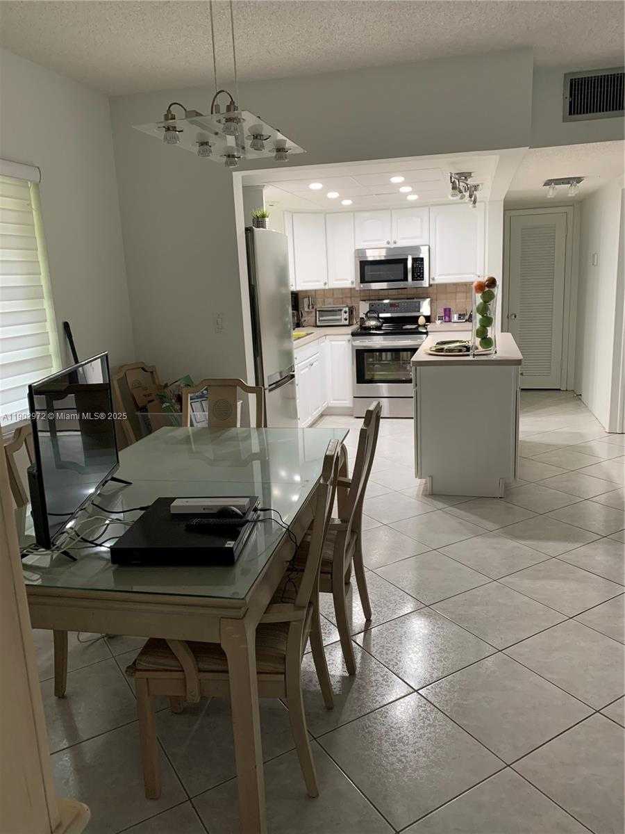 Small Image of 1501 ARTHUR ST #1, Hollywood Number 2