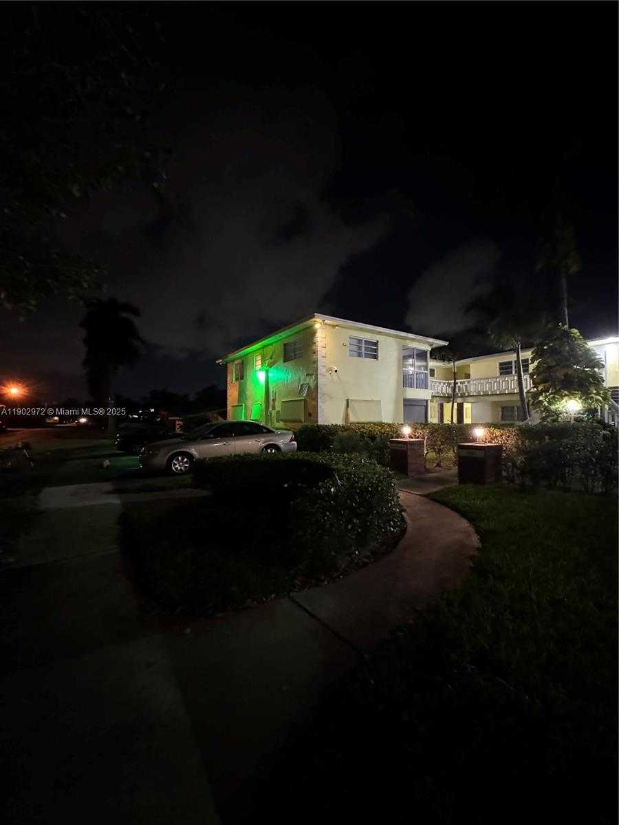 Small Image of 1501 ARTHUR ST #1, Hollywood Number 29