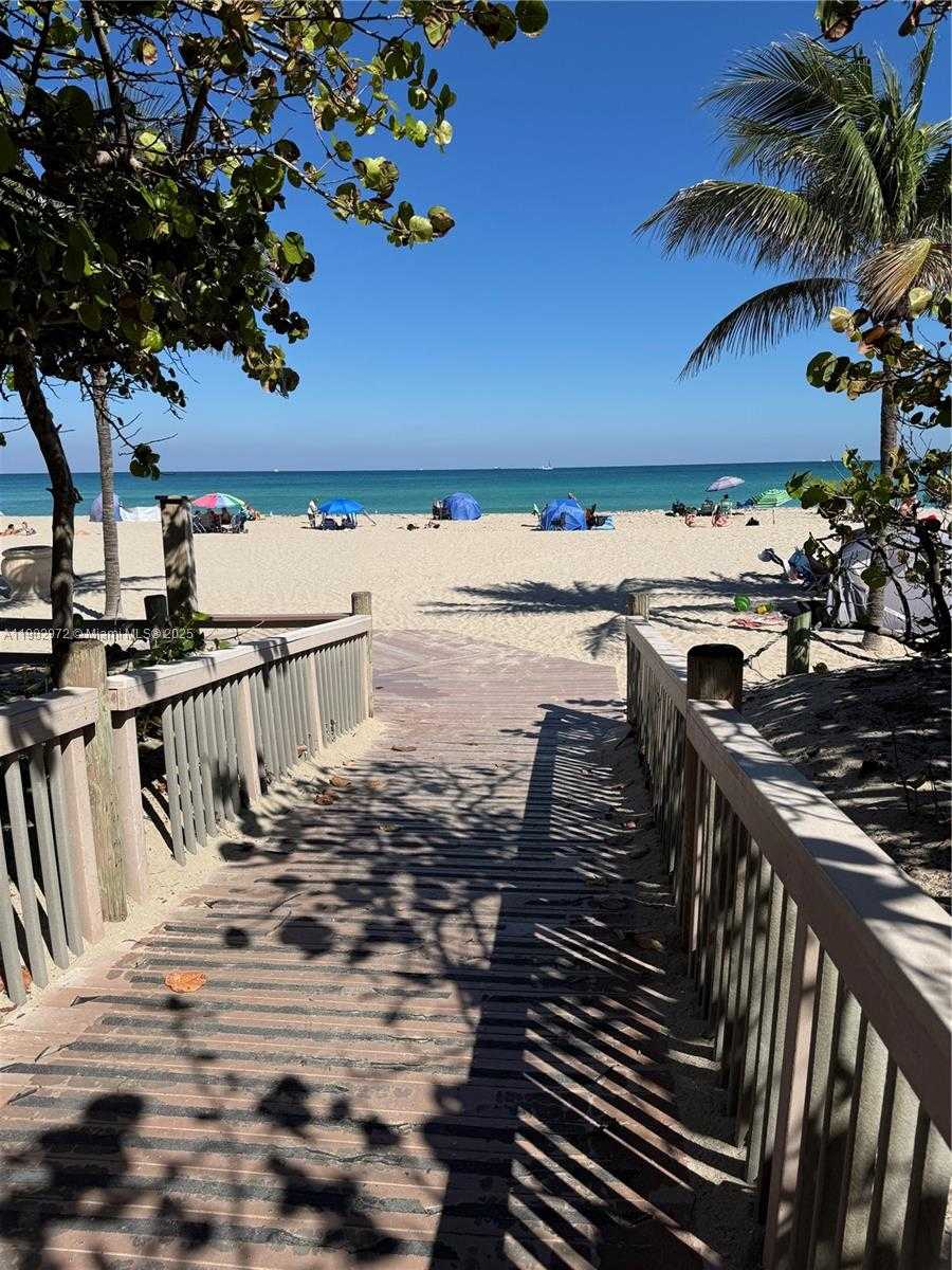 Small Image of 1501 ARTHUR ST #1, Hollywood Number 46