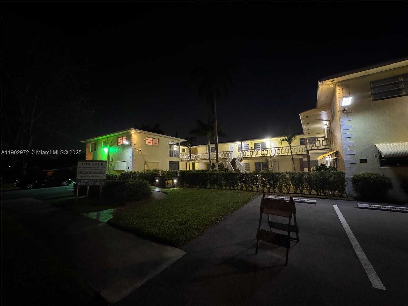 Small Image of 1501 ARTHUR ST #1, Hollywood Number 61