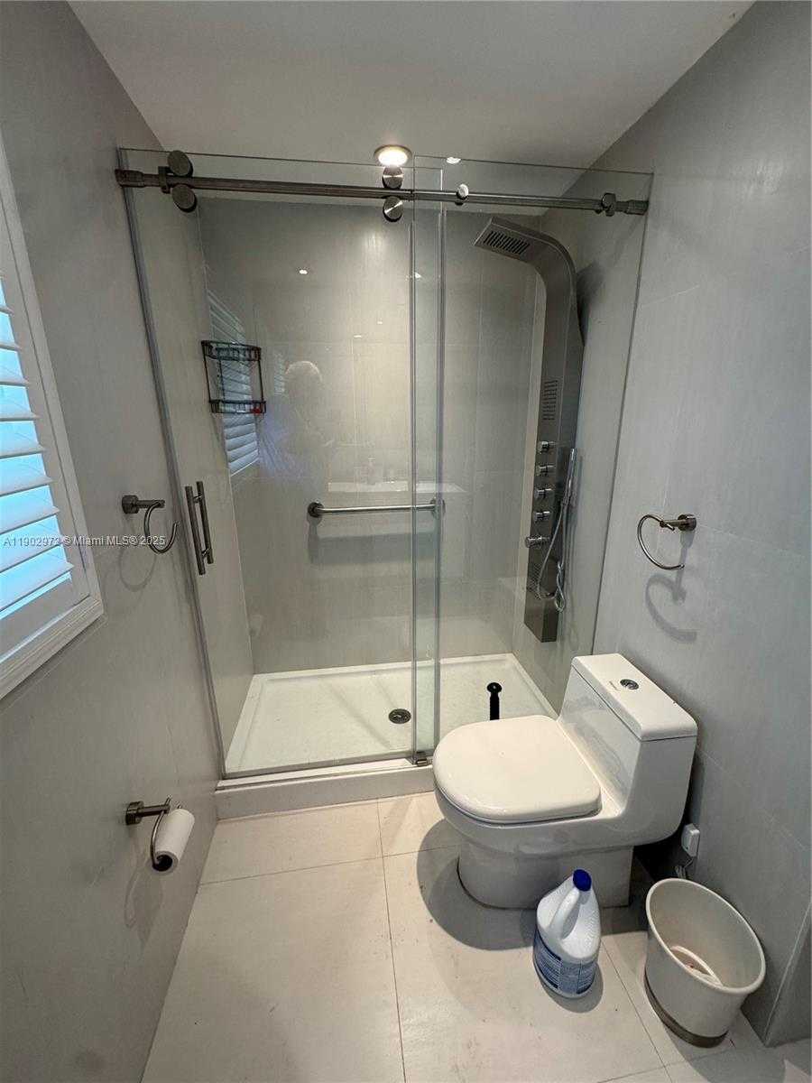 Small Image of 1501 ARTHUR ST #1, Hollywood Number 7