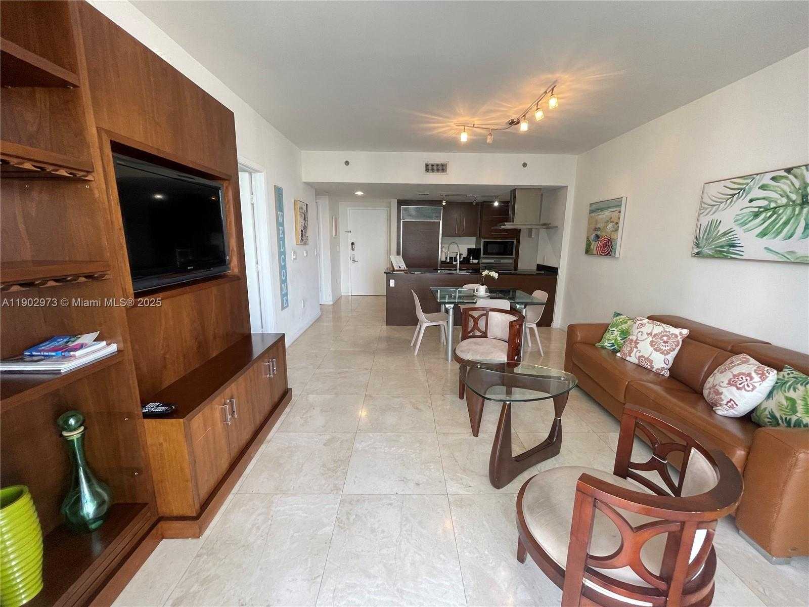 Imagen de Pequeño Objeto