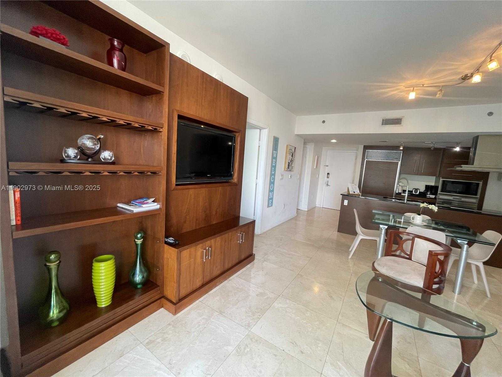 Imagen de Pequeño Objeto