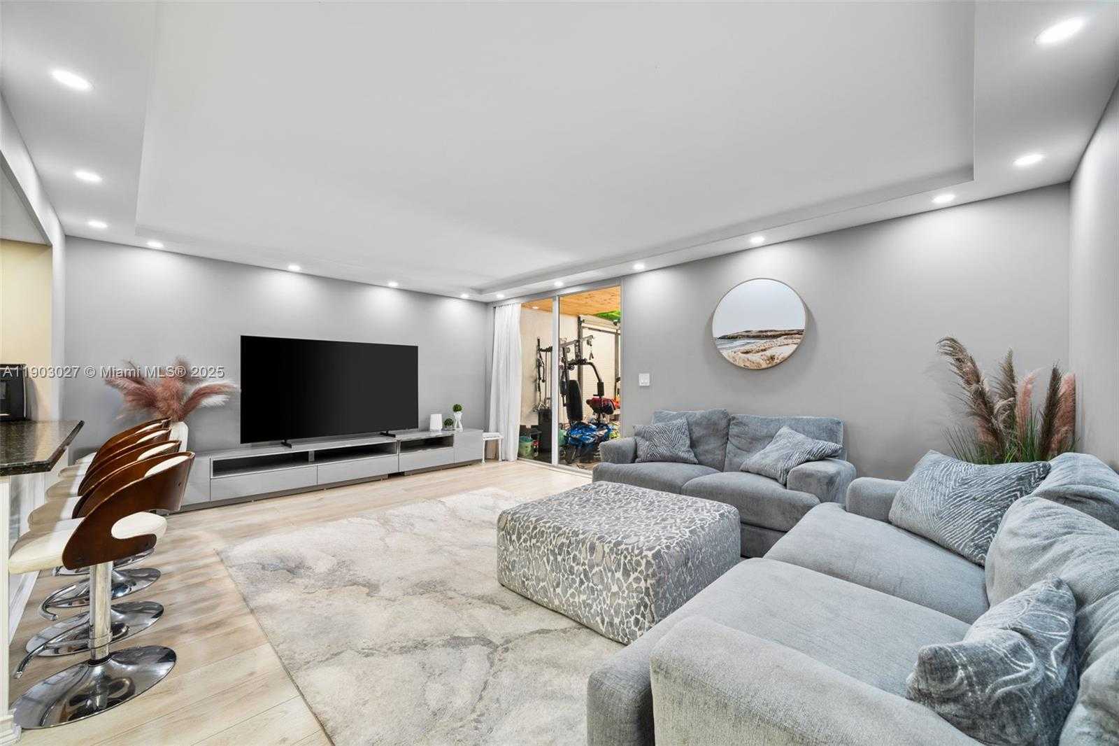 Small Image of 1001 THREE ISLANDS BLVD #29, Hallandale Beach Number 10