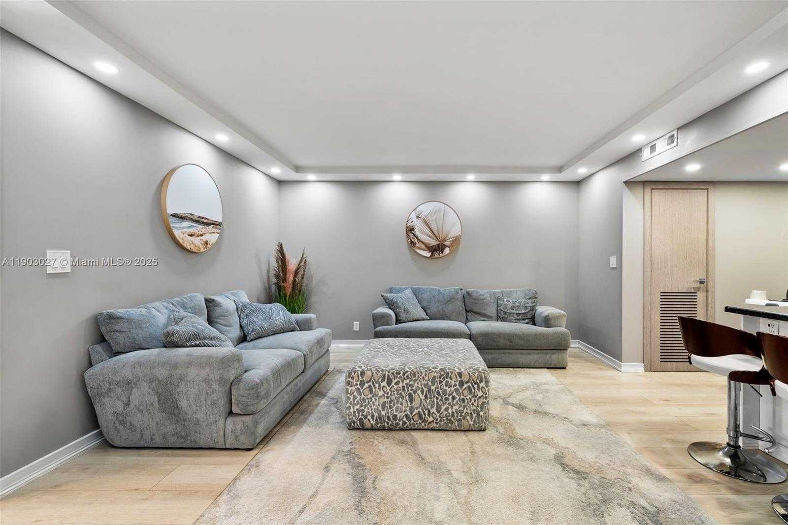 Small Image of 1001 THREE ISLANDS BLVD #29, Hallandale Beach Number 11