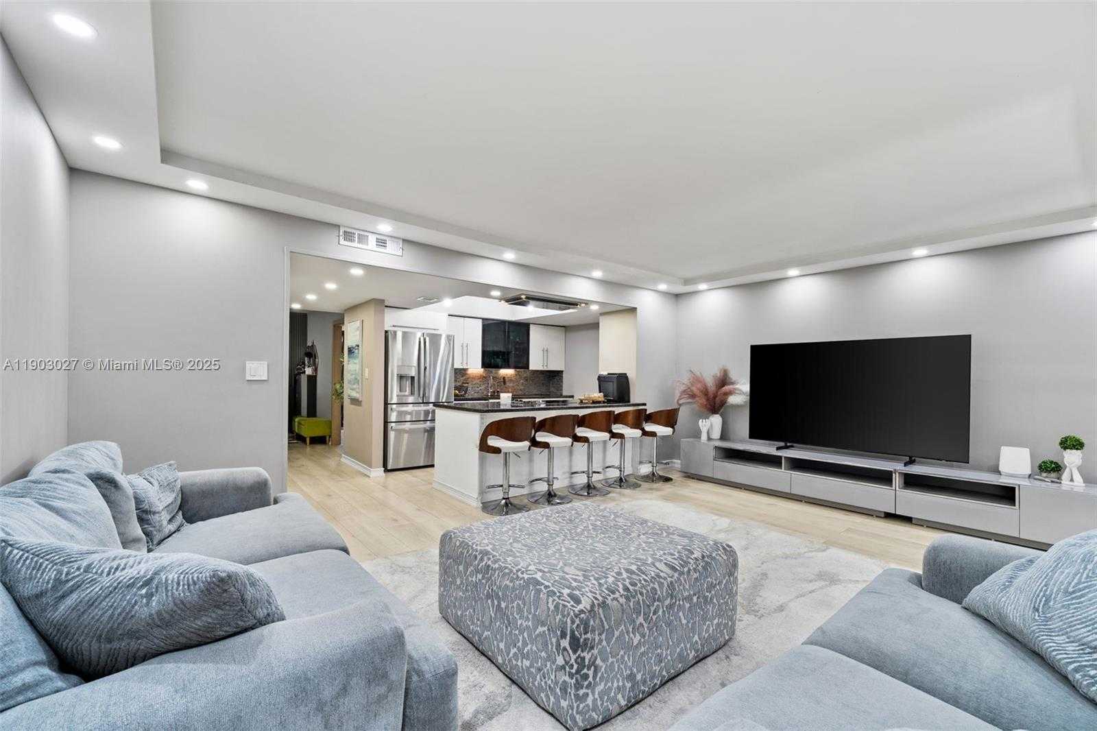 Small Image of 1001 THREE ISLANDS BLVD #29, Hallandale Beach Number 12